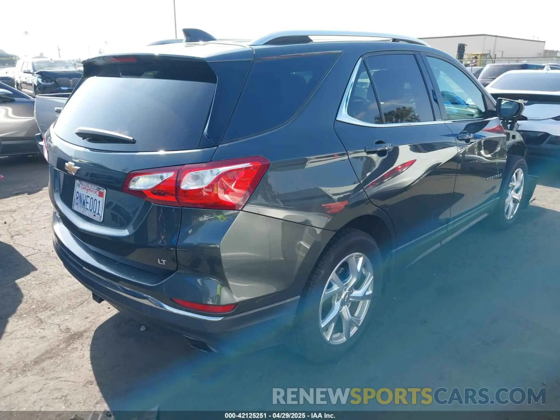 4 fotografías del automóvil dañado 3GNAXLEX0LS591183 CHEVROLET EQUINOX 2020