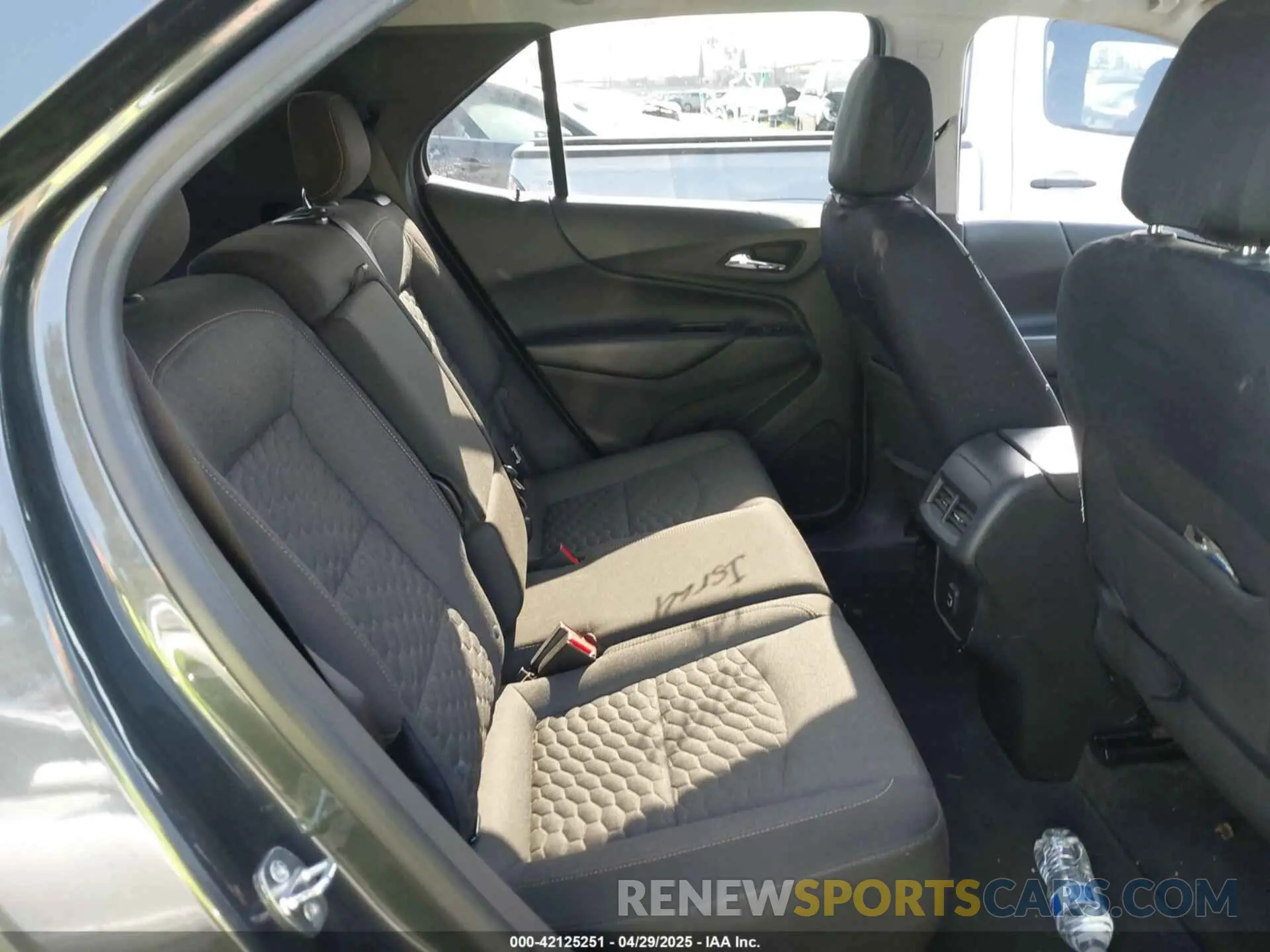 8 fotografías del automóvil dañado 3GNAXLEX0LS591183 CHEVROLET EQUINOX 2020
