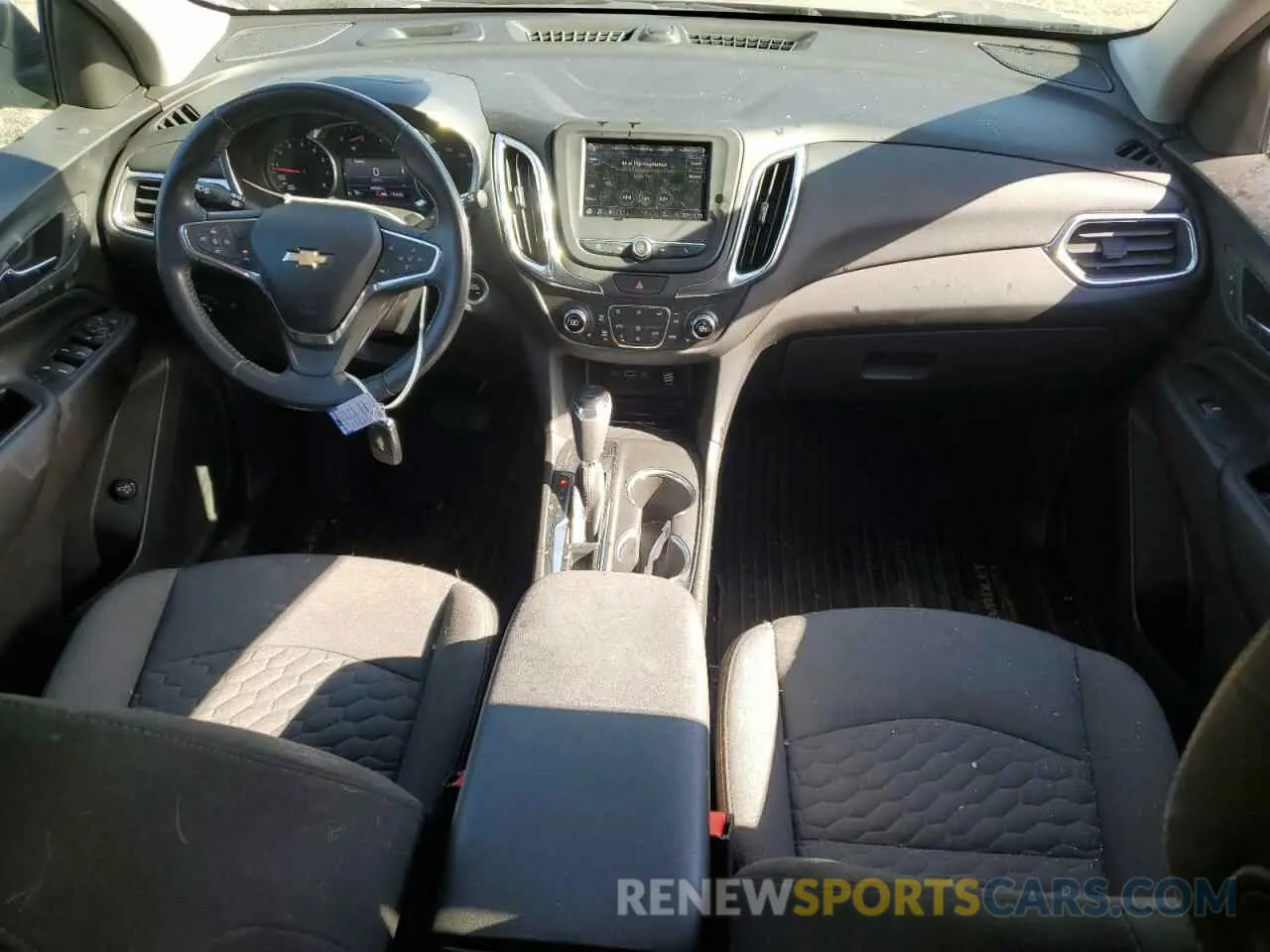 8 fotografías del automóvil dañado 3GNAXLEX1LS563070 CHEVROLET EQUINOX 2020