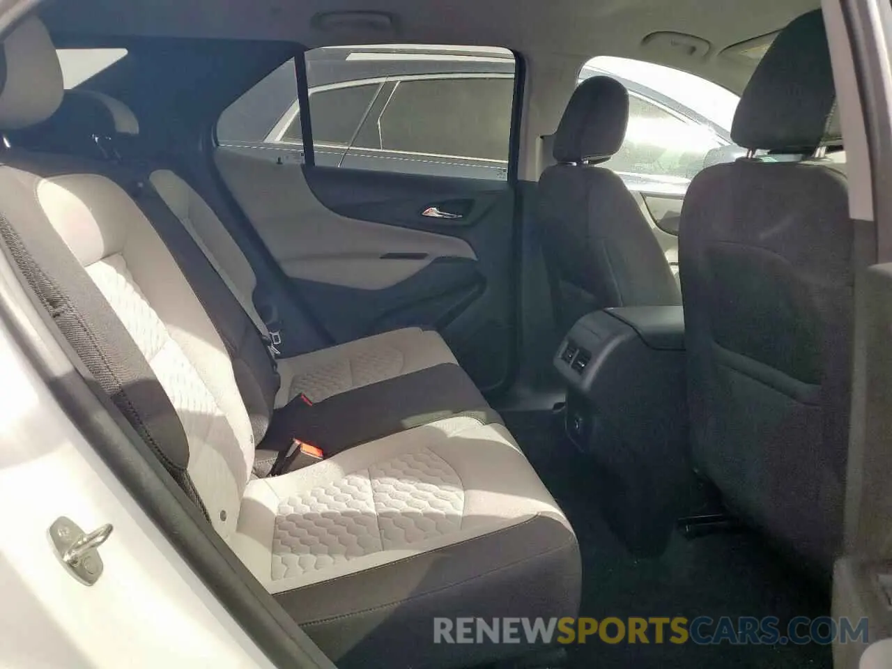 11 fotografías del automóvil dañado 3GNAXLEX5LS563007 CHEVROLET EQUINOX 2020