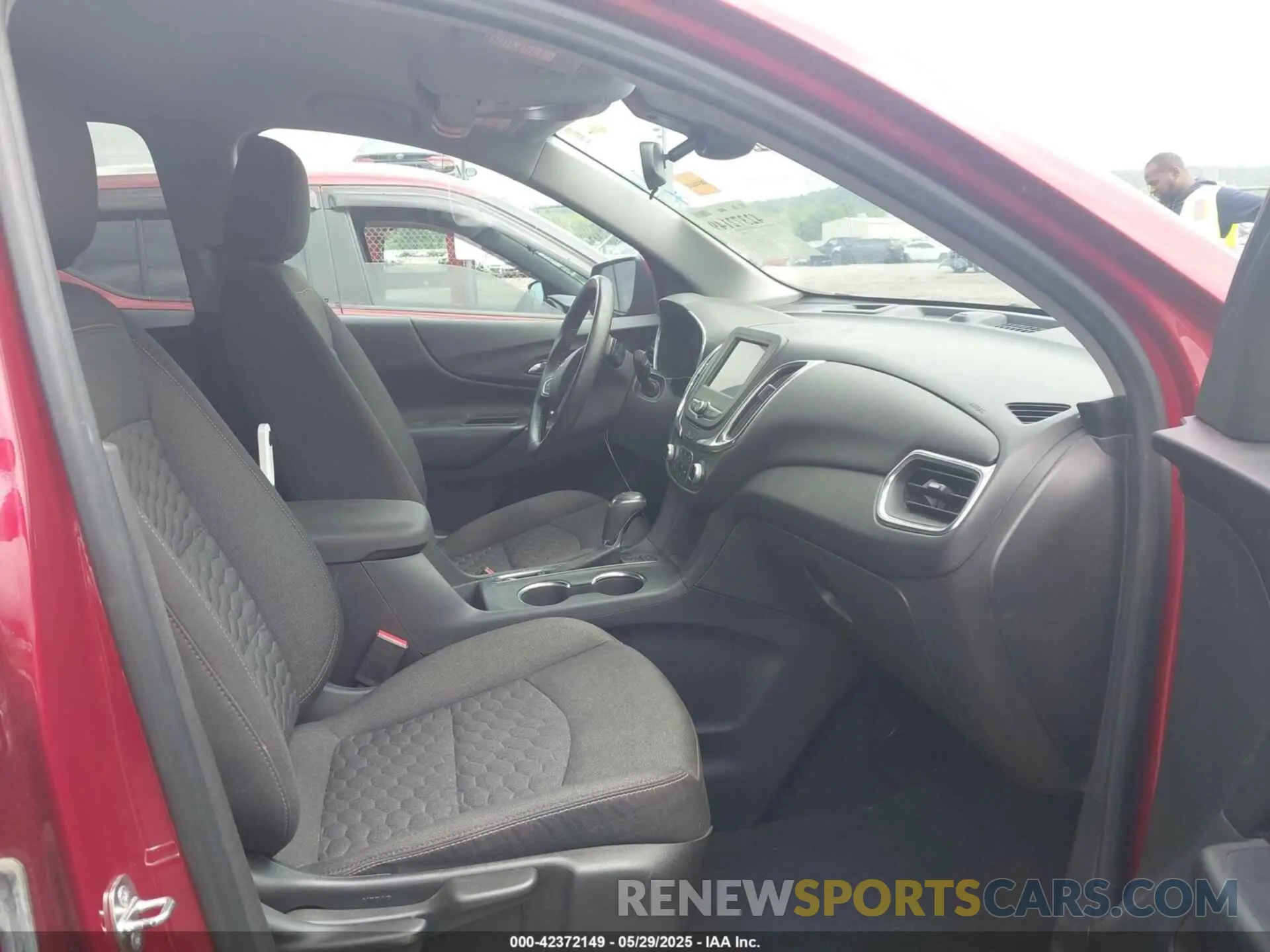 5 fotografías del automóvil dañado 3GNAXLEX7LS503309 CHEVROLET EQUINOX 2020