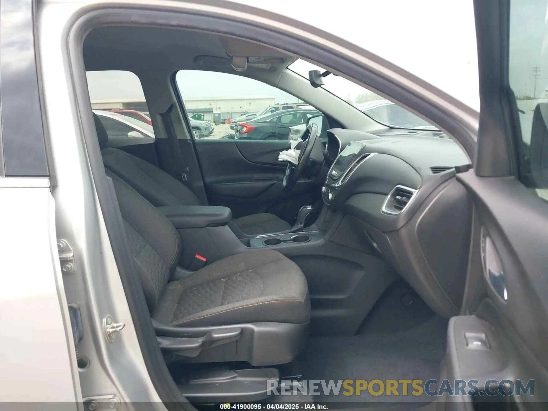 5 fotografías del automóvil dañado 3GNAXLEXXLS590977 CHEVROLET EQUINOX 2020