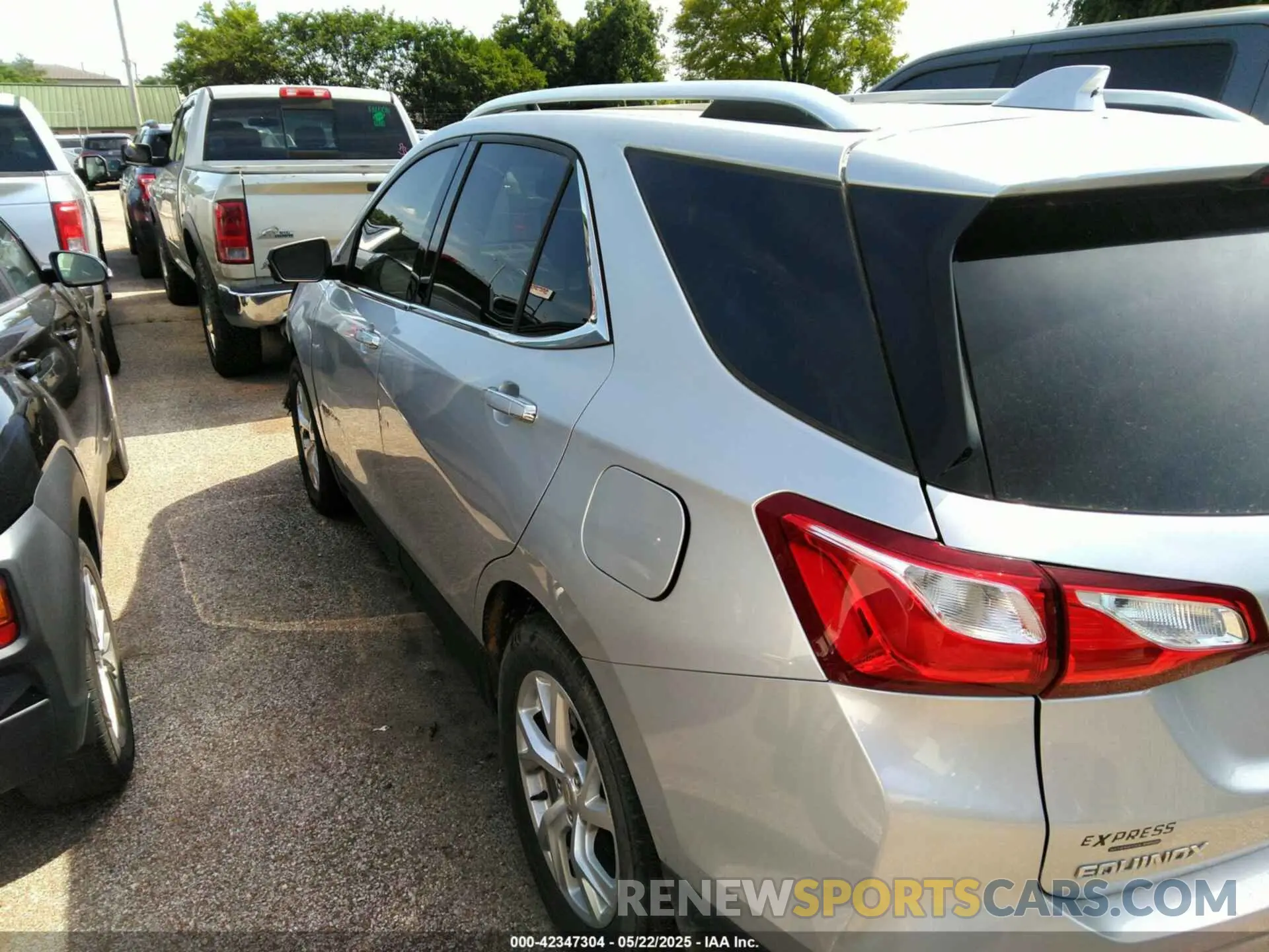 14 fotografías del automóvil dañado 3GNAXNEV9LS556040 CHEVROLET EQUINOX 2020