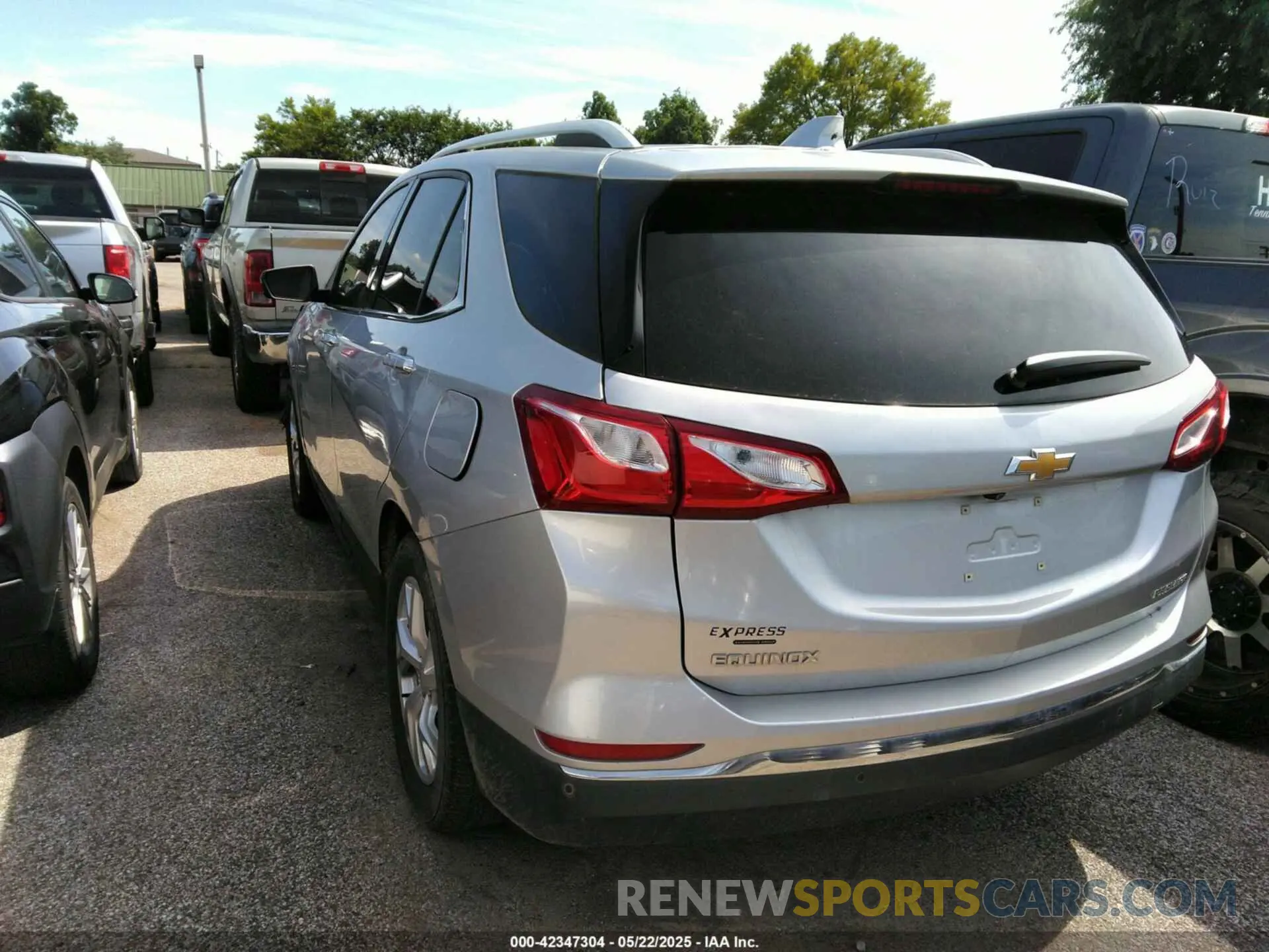 3 fotografías del automóvil dañado 3GNAXNEV9LS556040 CHEVROLET EQUINOX 2020
