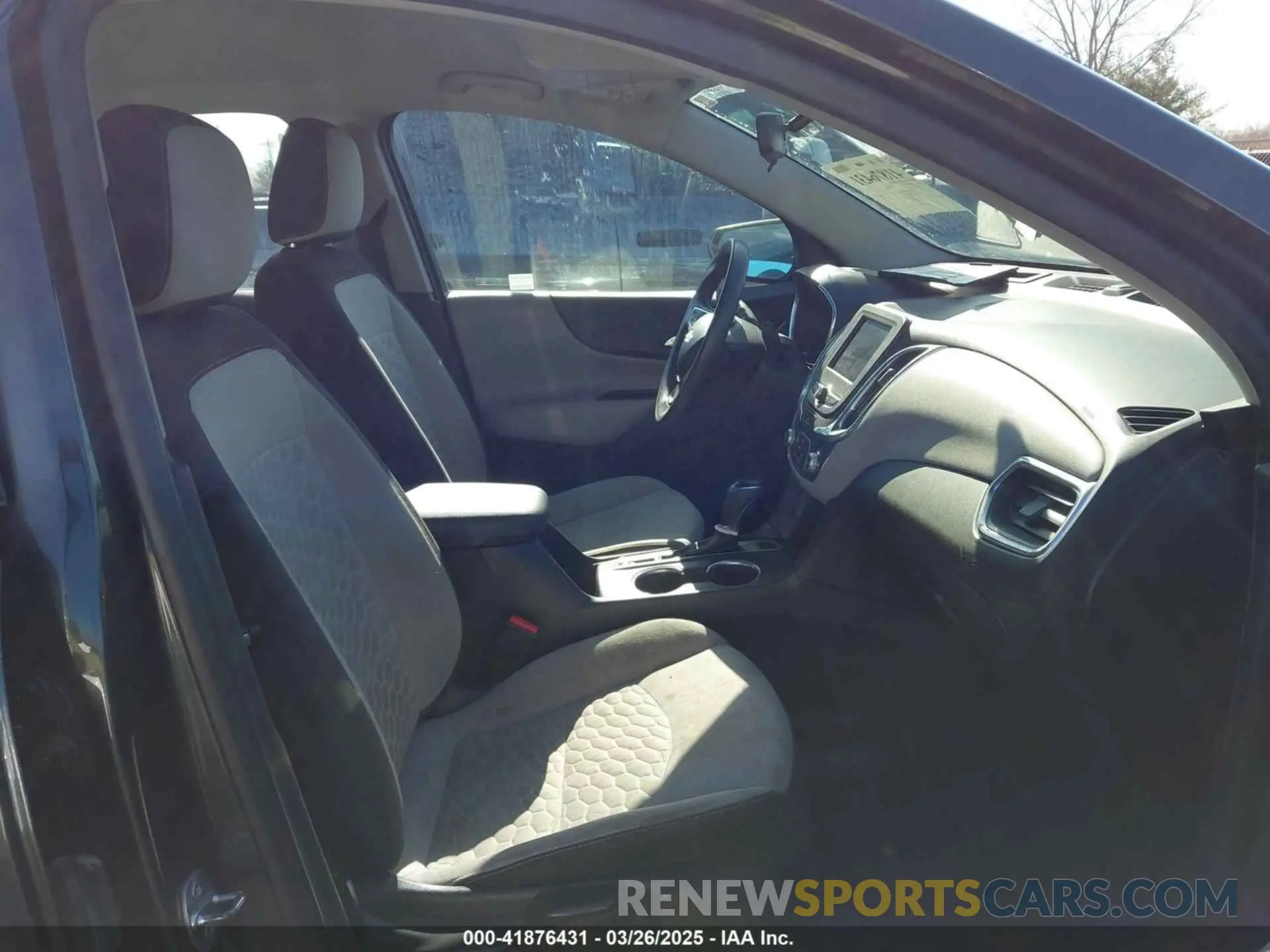 5 fotografías del automóvil dañado 3GNAXSEV2LS520267 CHEVROLET EQUINOX 2020
