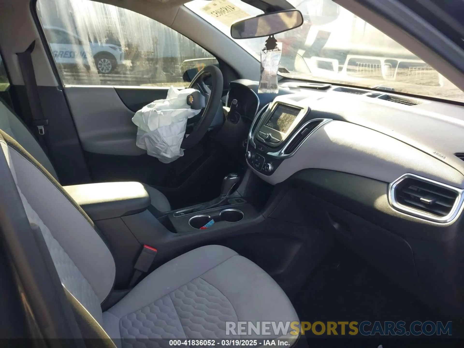 5 fotografías del automóvil dañado 3GNAXSEV4LS504720 CHEVROLET EQUINOX 2020