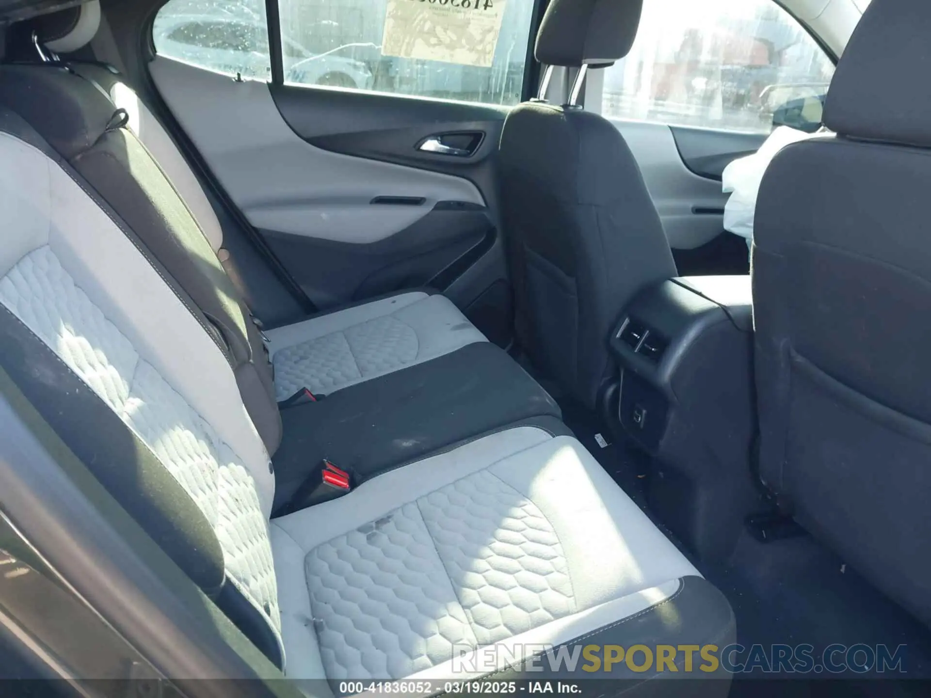 8 fotografías del automóvil dañado 3GNAXSEV4LS504720 CHEVROLET EQUINOX 2020