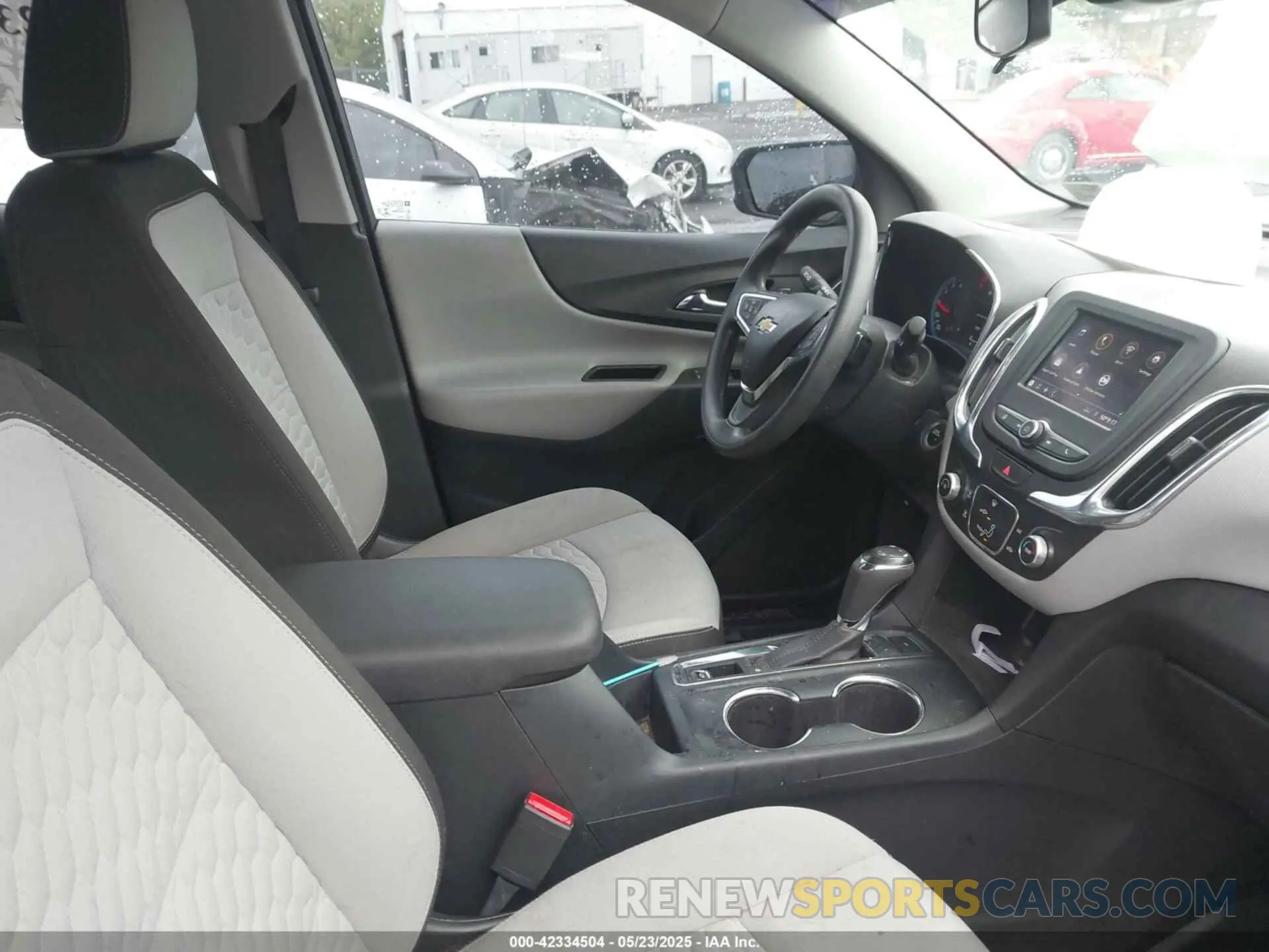 5 fotografías del automóvil dañado 3GNAXSEV8LS603458 CHEVROLET EQUINOX 2020