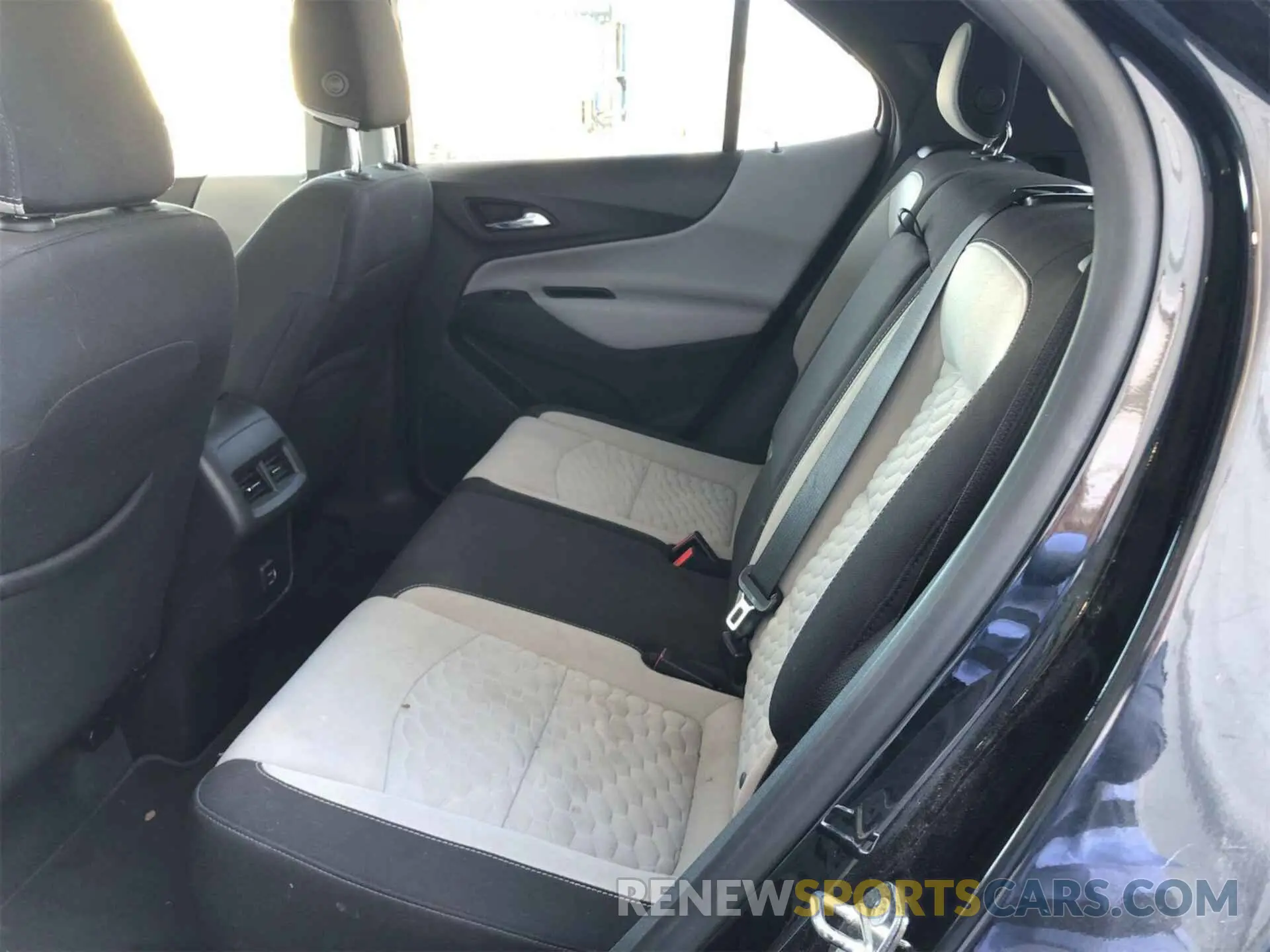 13 fotografías del automóvil dañado 3GNAXTEV2LS729398 CHEVROLET EQUINOX 2020