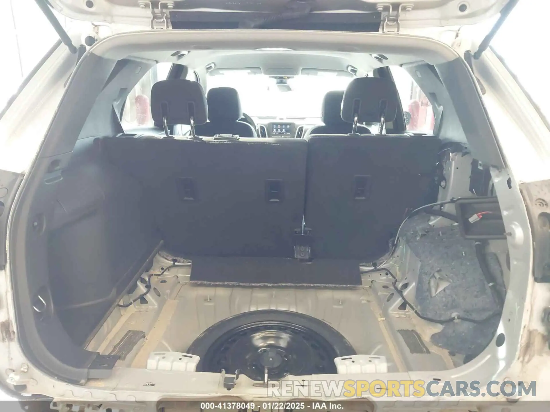 17 fotografías del automóvil dañado 3GNAXUEV0LS515824 CHEVROLET EQUINOX 2020