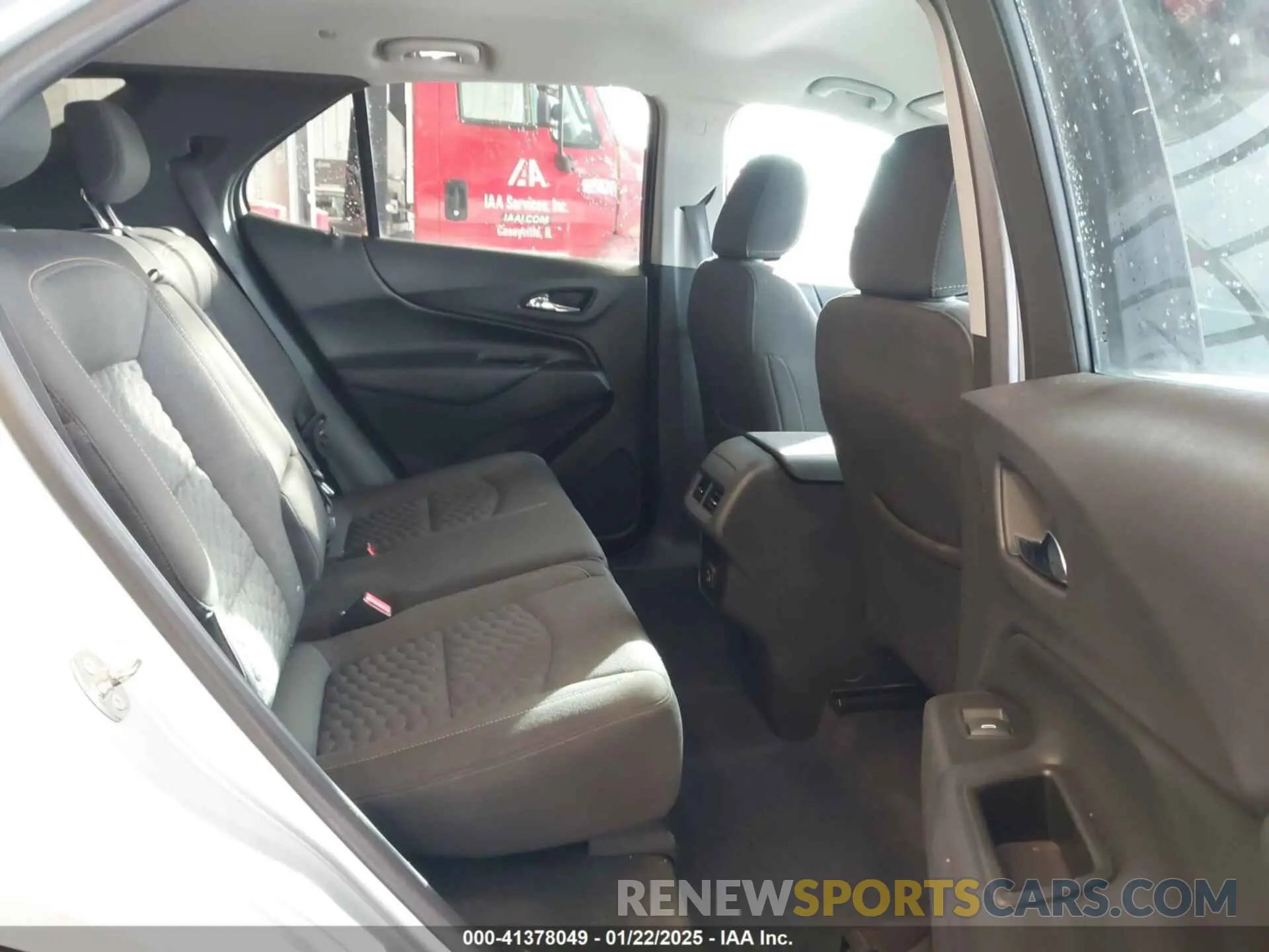 8 fotografías del automóvil dañado 3GNAXUEV0LS515824 CHEVROLET EQUINOX 2020