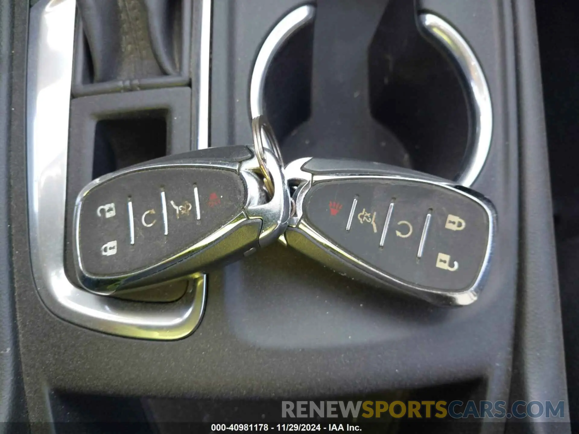 11 fotografías del automóvil dañado 3GNAXUEV1LL147311 CHEVROLET EQUINOX 2020