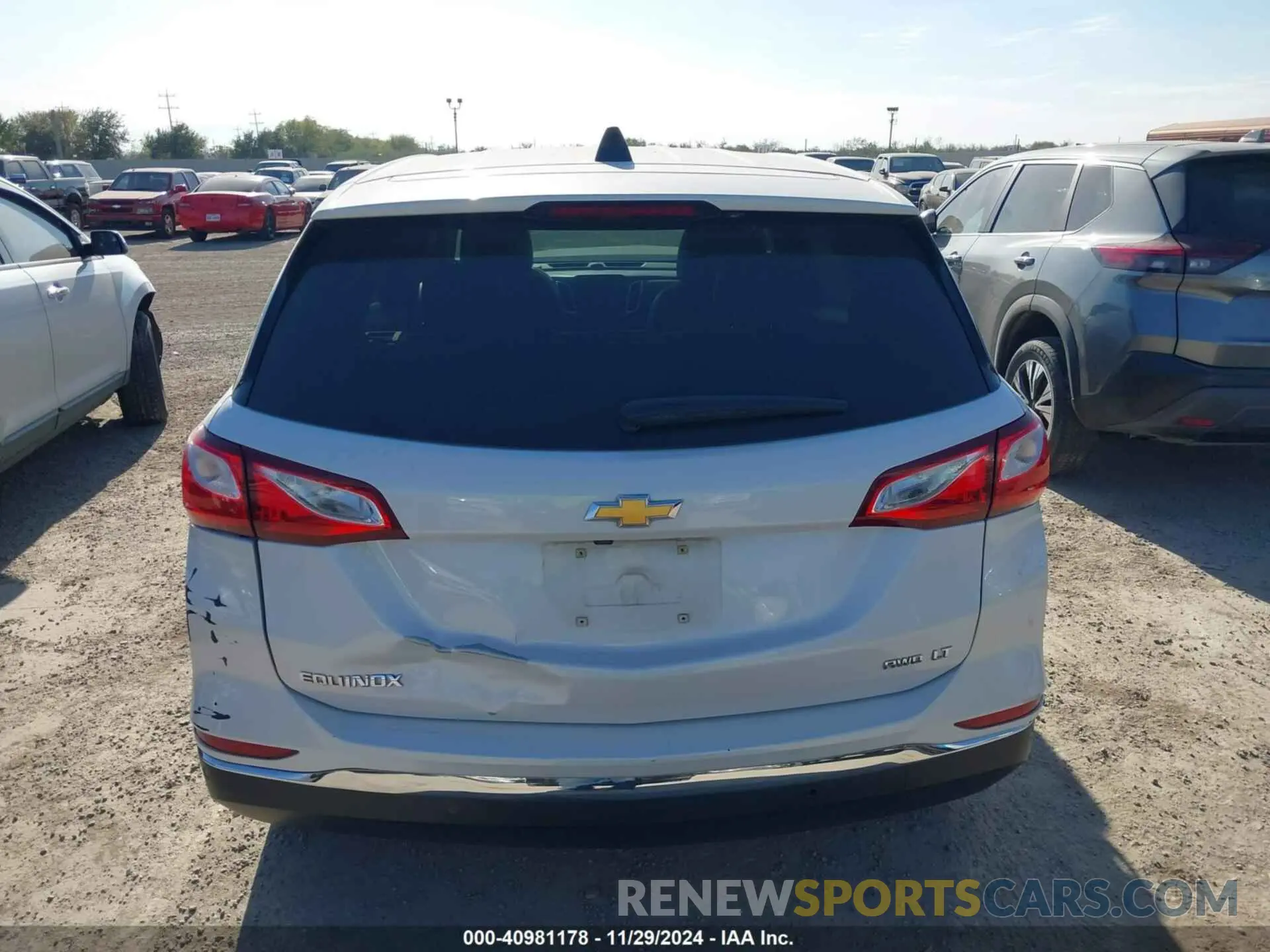16 fotografías del automóvil dañado 3GNAXUEV1LL147311 CHEVROLET EQUINOX 2020