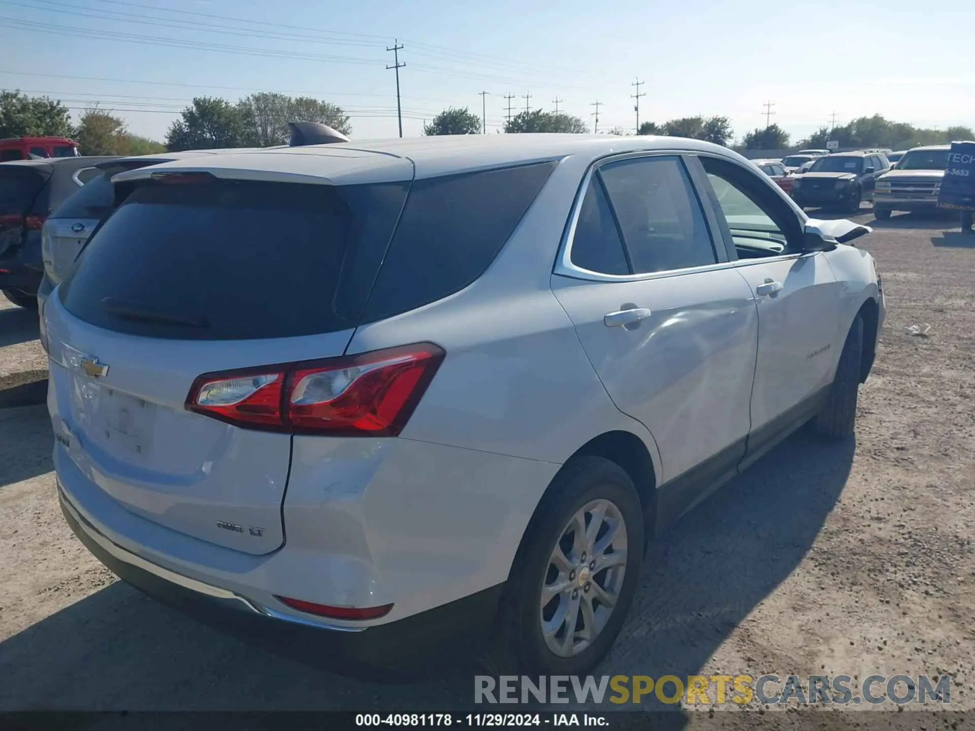 4 fotografías del automóvil dañado 3GNAXUEV1LL147311 CHEVROLET EQUINOX 2020