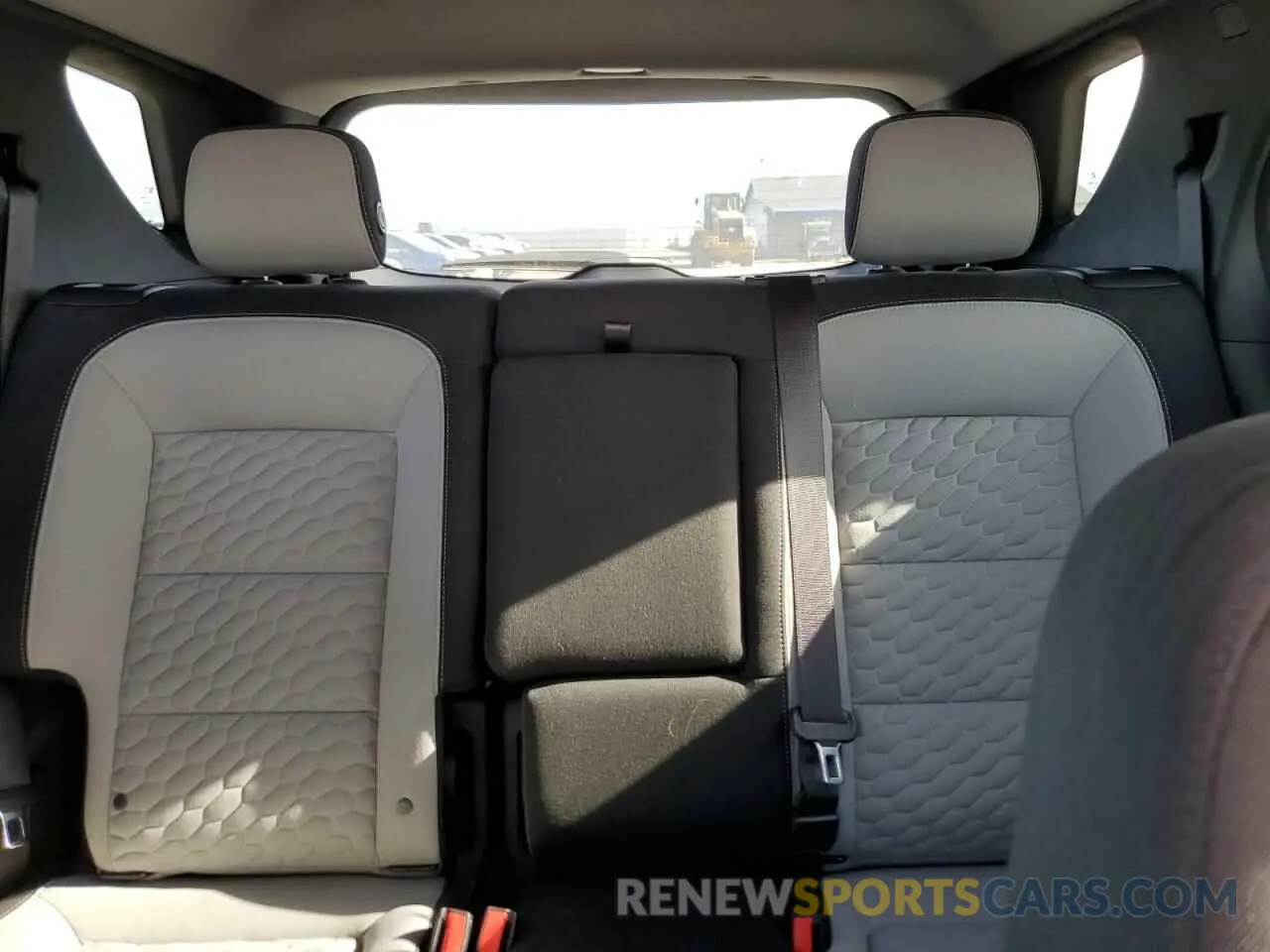 10 fotografías del automóvil dañado 3GNAXUEV2LS714681 CHEVROLET EQUINOX 2020