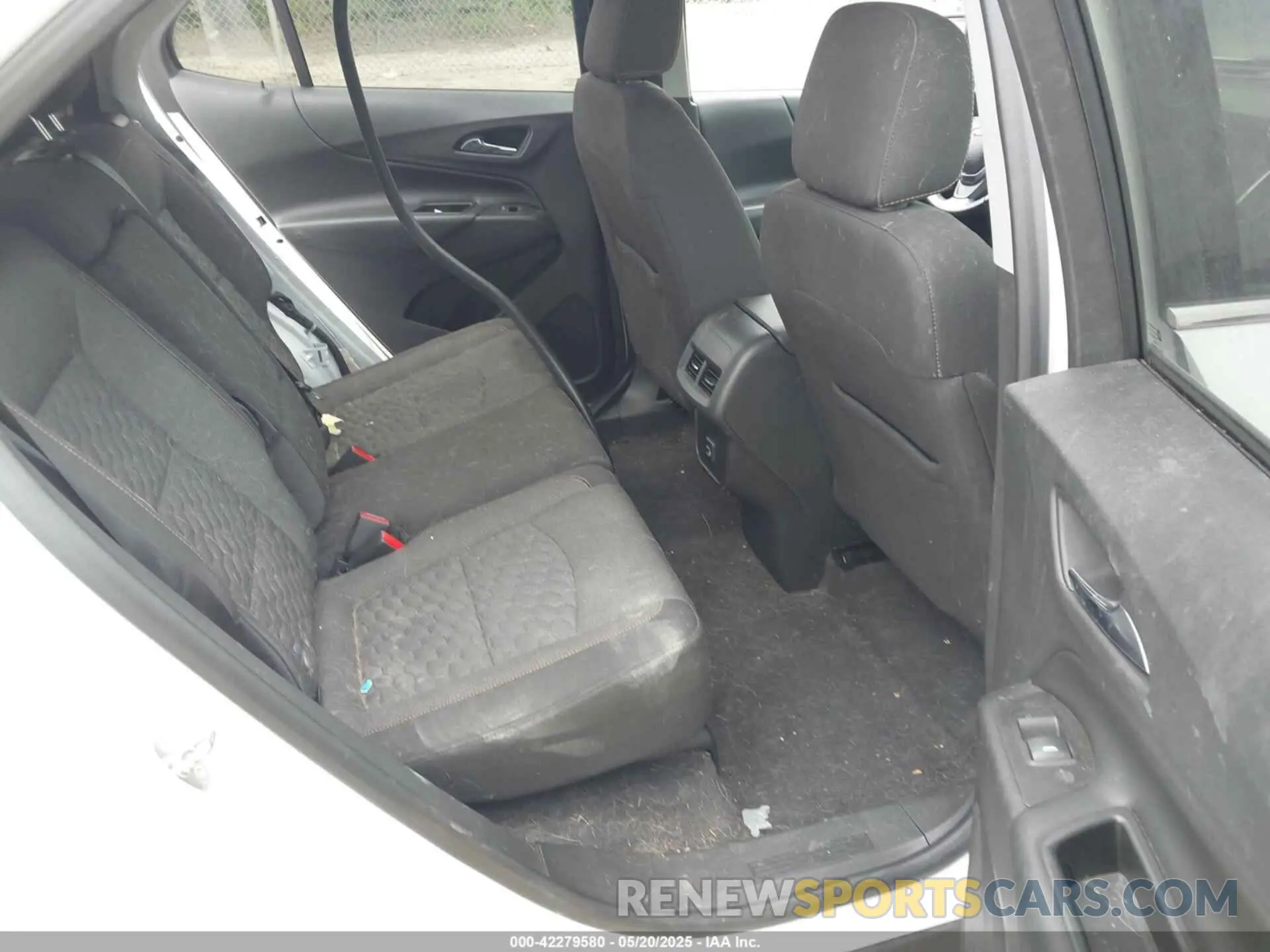 8 fotografías del automóvil dañado 3GNAXUEV3LS629106 CHEVROLET EQUINOX 2020