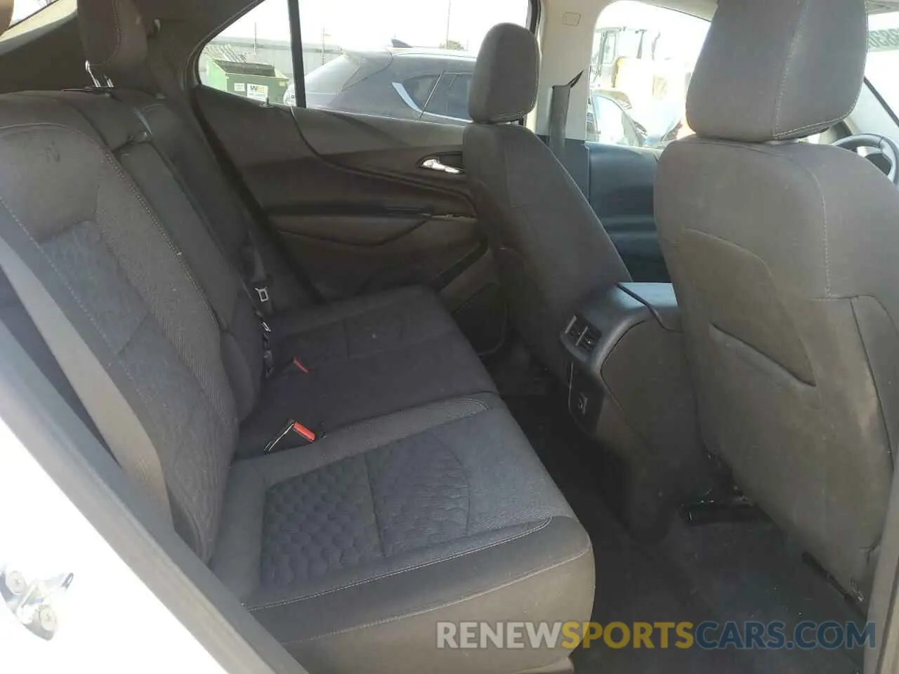 10 fotografías del automóvil dañado 3GNAXUEV4LL257494 CHEVROLET EQUINOX 2020
