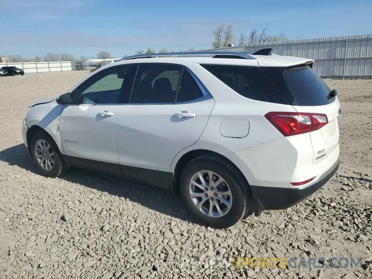 2 fotografías del automóvil dañado 3GNAXUEV4LL257494 CHEVROLET EQUINOX 2020