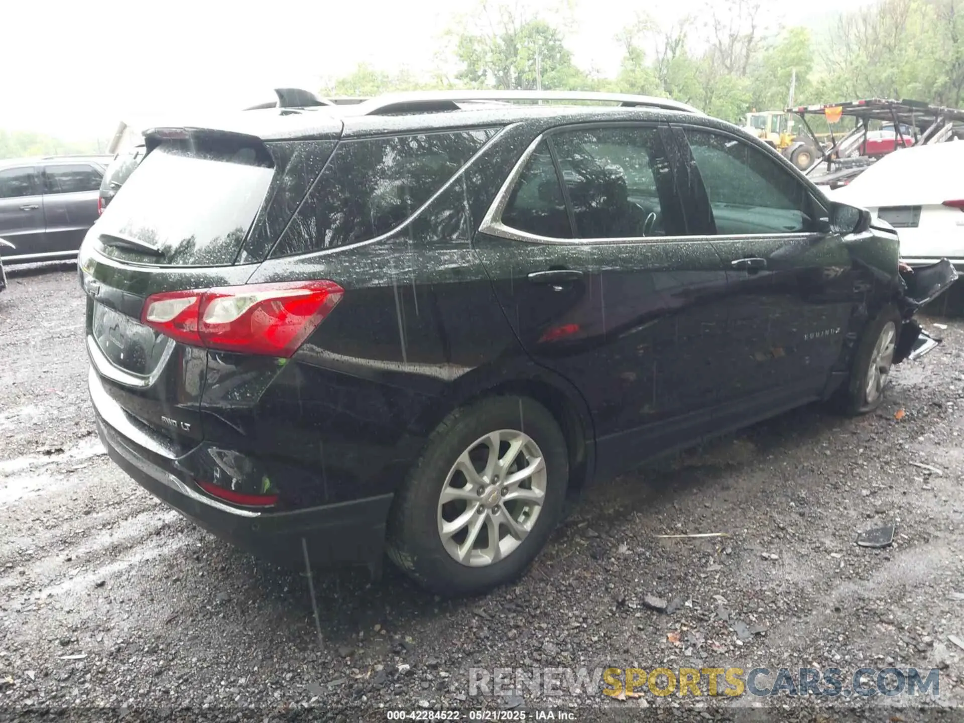 4 fotografías del automóvil dañado 3GNAXUEV4LL307312 CHEVROLET EQUINOX 2020