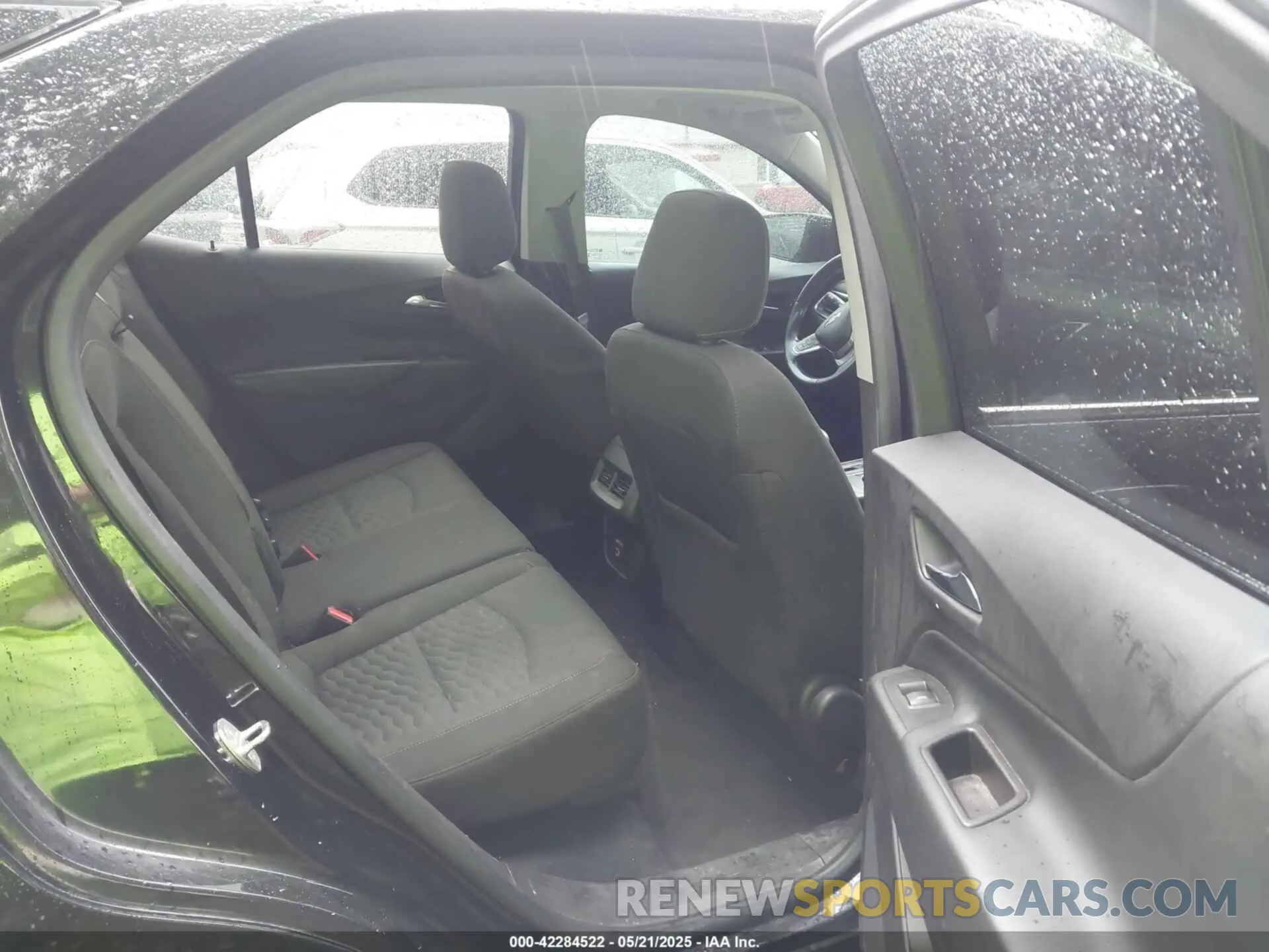 8 fotografías del automóvil dañado 3GNAXUEV4LL307312 CHEVROLET EQUINOX 2020