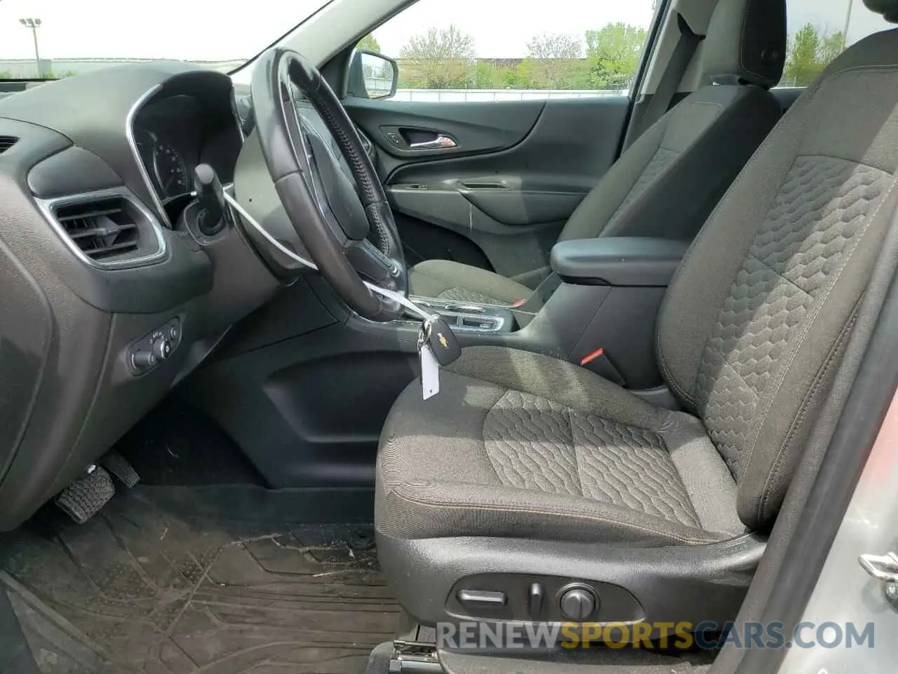 7 fotografías del automóvil dañado 3GNAXUEV4LS733961 CHEVROLET EQUINOX 2020