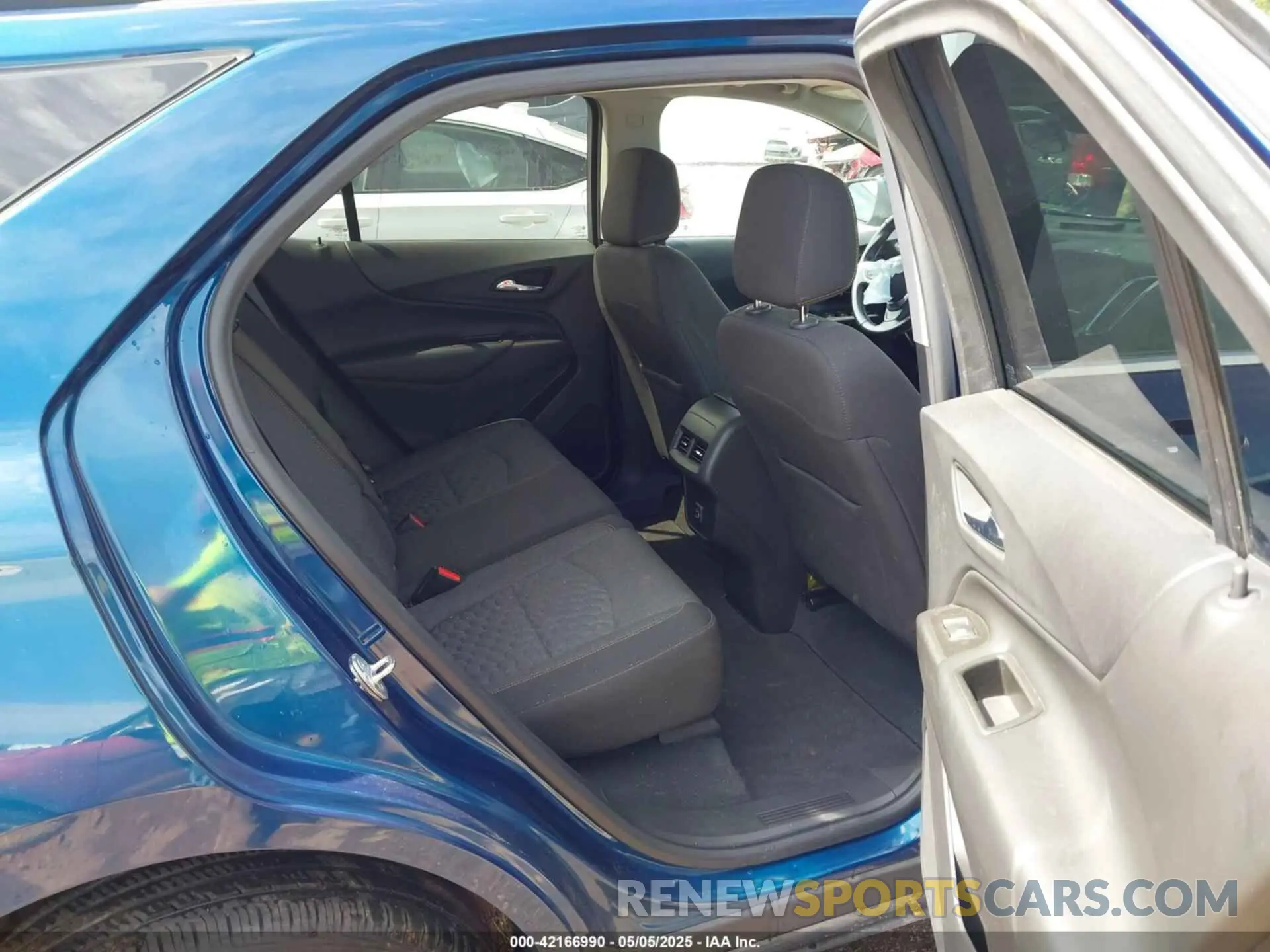 8 fotografías del automóvil dañado 3GNAXUEV5LL272571 CHEVROLET EQUINOX 2020