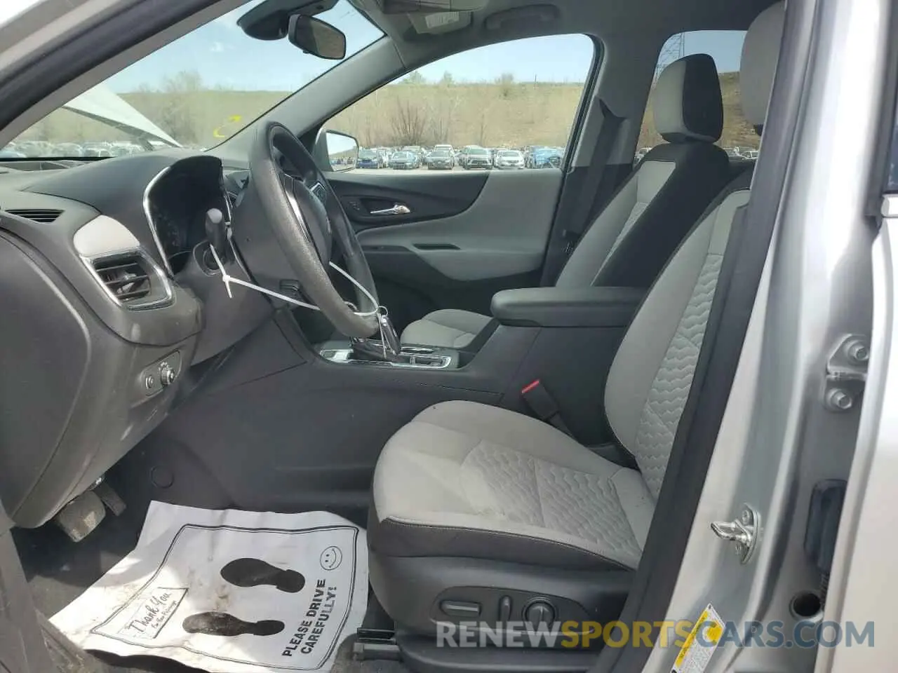 7 fotografías del automóvil dañado 3GNAXUEV5LS575078 CHEVROLET EQUINOX 2020