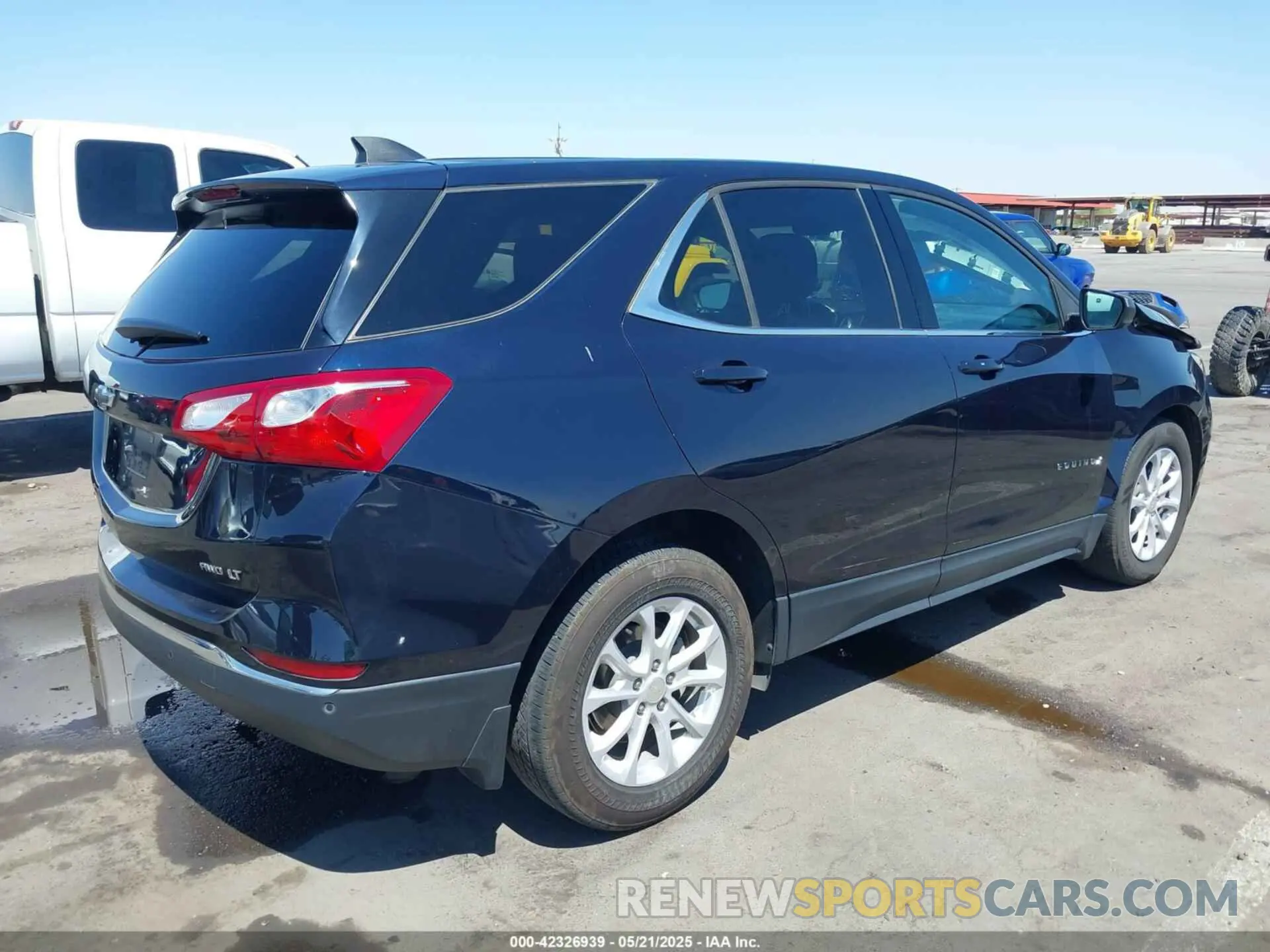 4 fotografías del automóvil dañado 3GNAXUEV5LS732284 CHEVROLET EQUINOX 2020