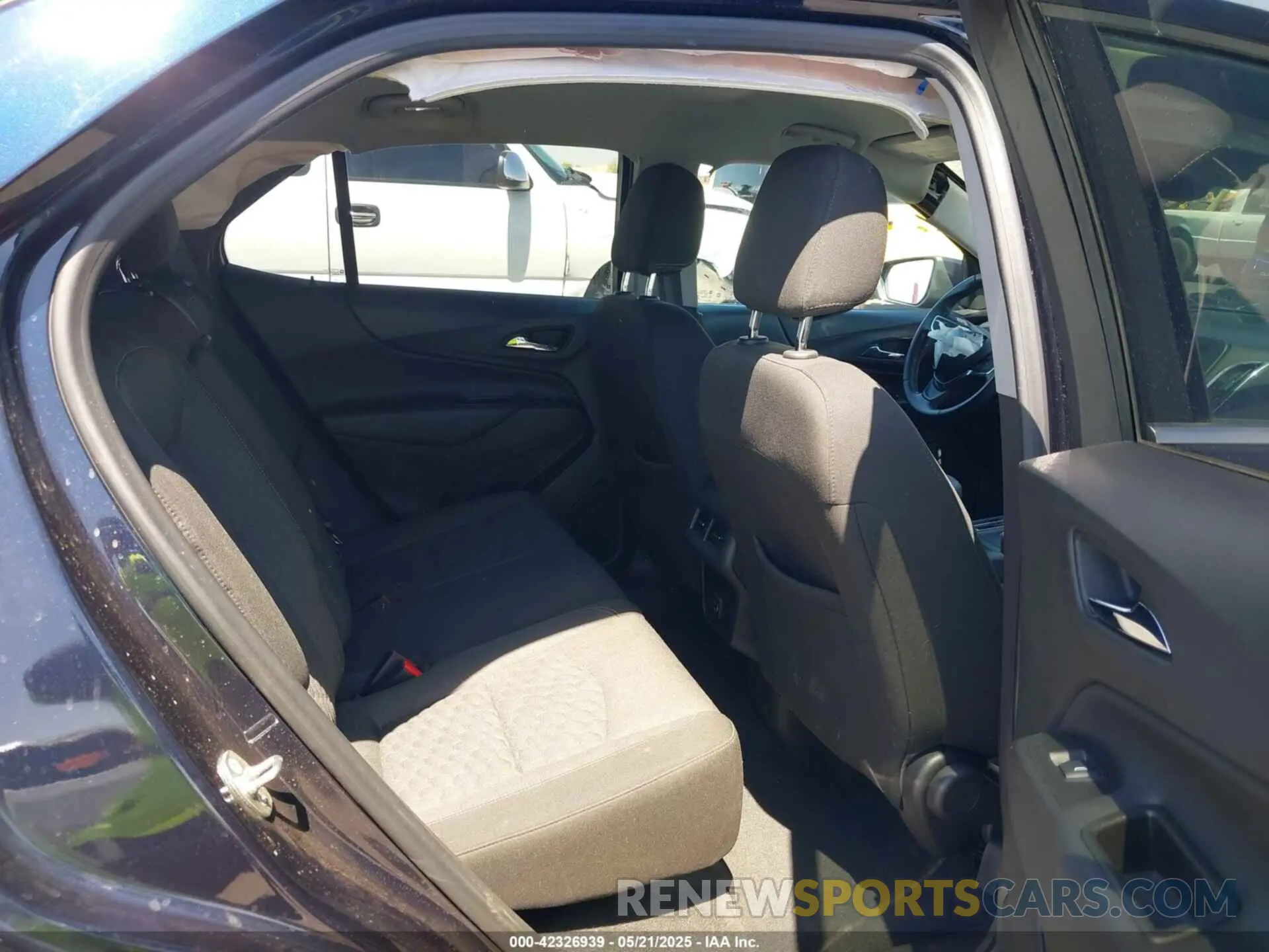 8 fotografías del automóvil dañado 3GNAXUEV5LS732284 CHEVROLET EQUINOX 2020