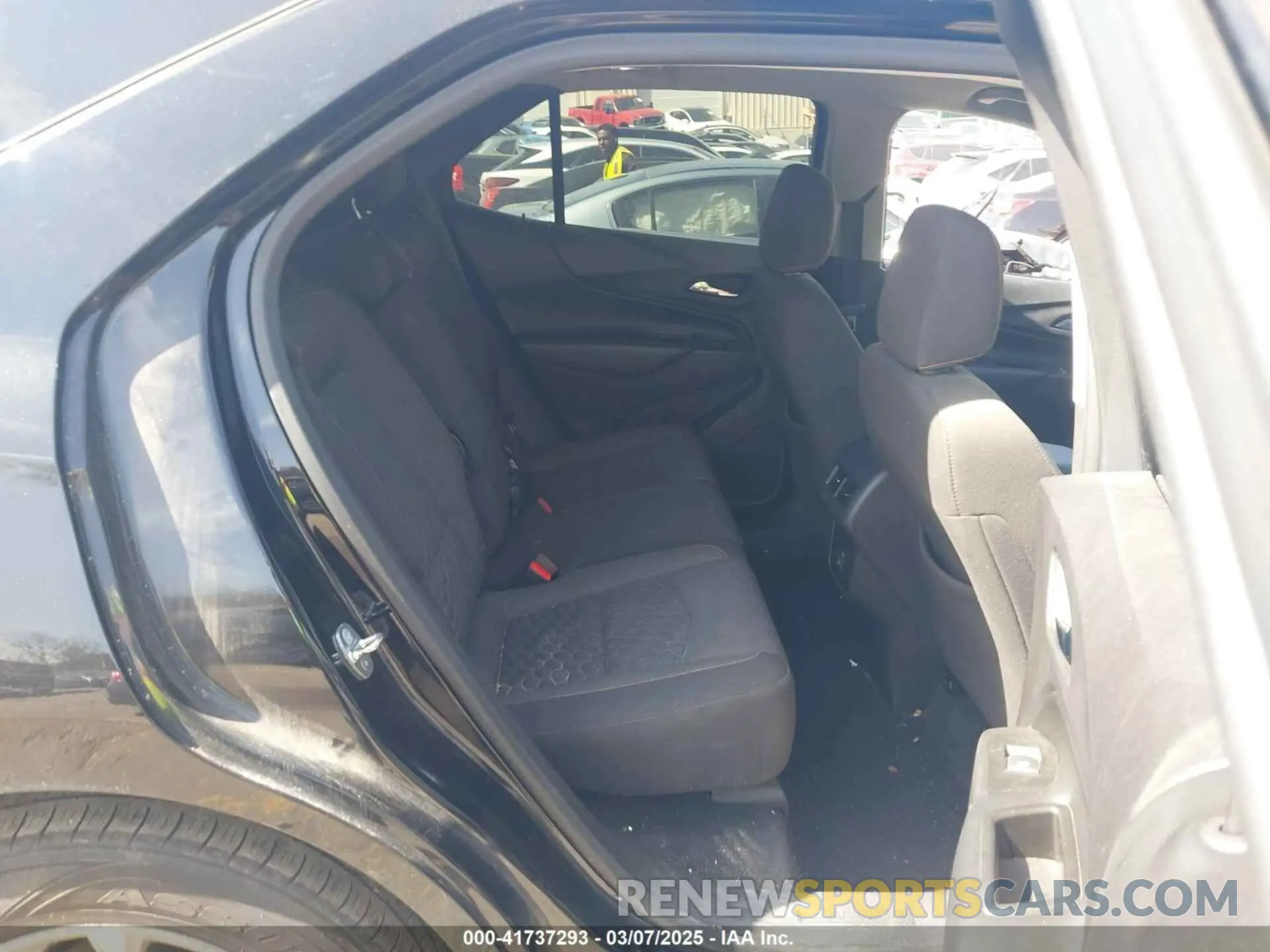 8 fotografías del automóvil dañado 3GNAXUEV6LL203937 CHEVROLET EQUINOX 2020