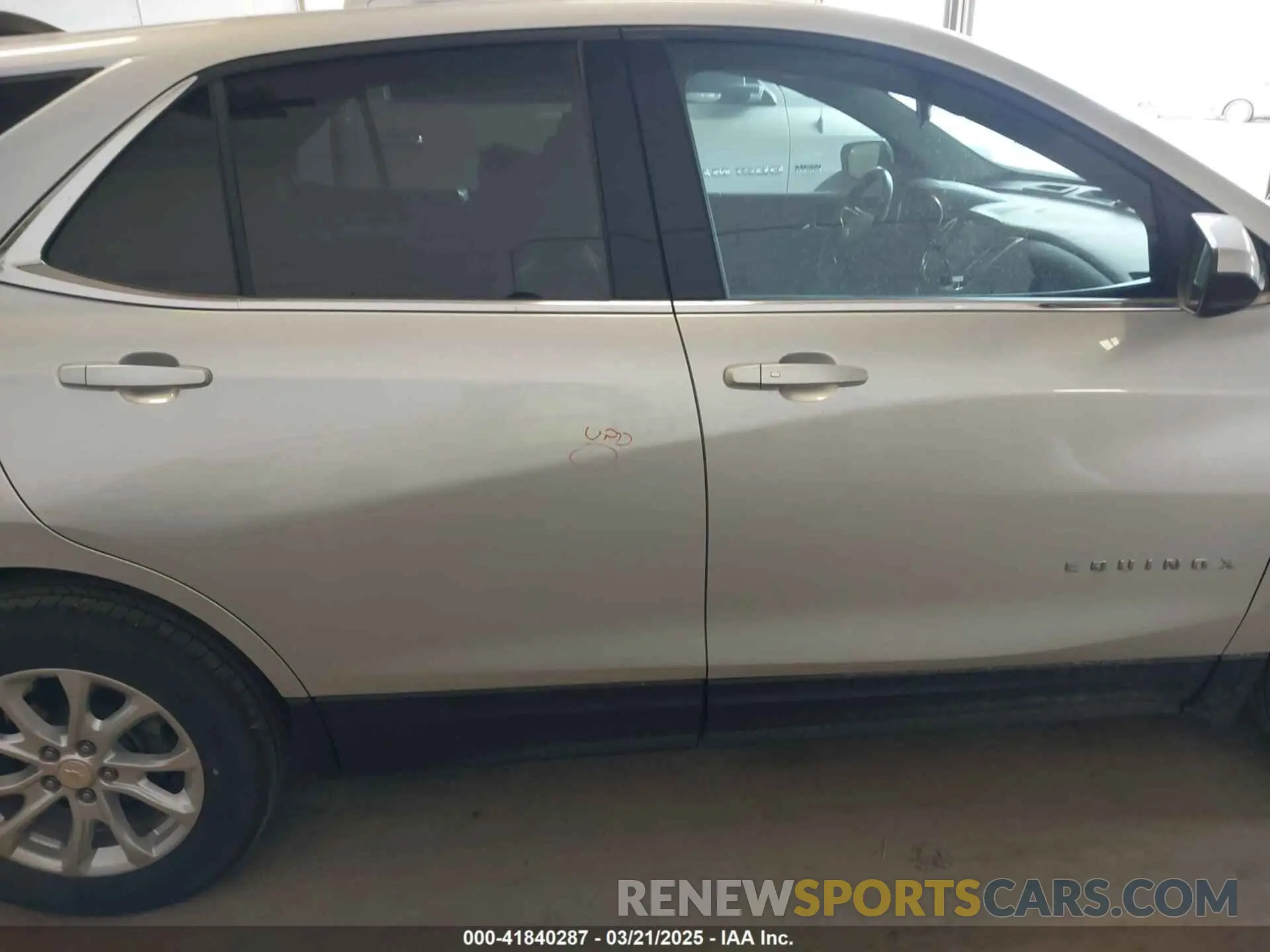 13 fotografías del automóvil dañado 3GNAXUEV6LS514791 CHEVROLET EQUINOX 2020