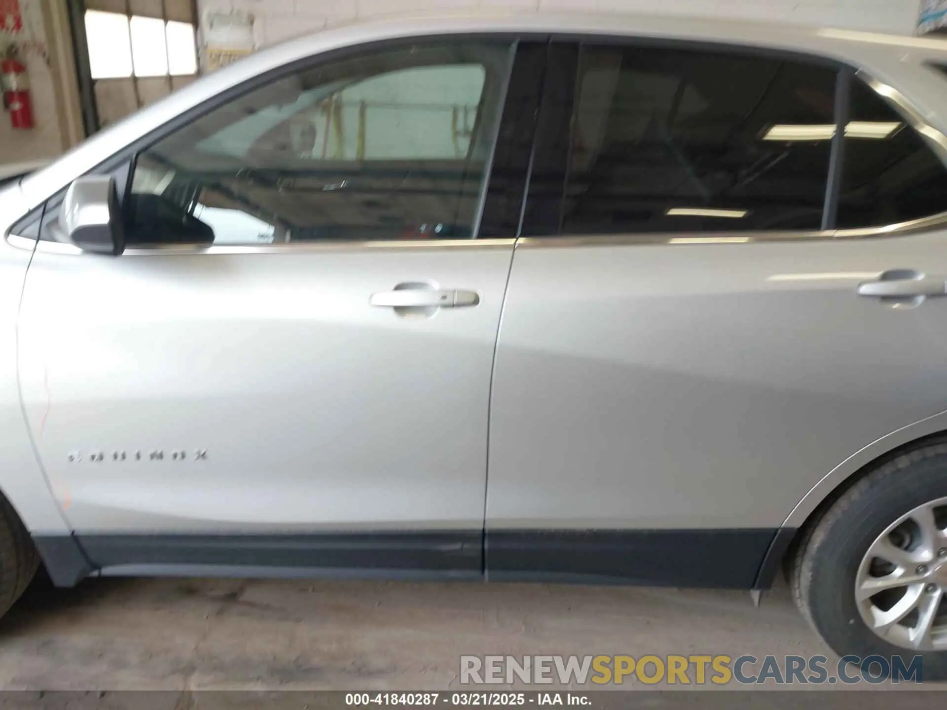 14 fotografías del automóvil dañado 3GNAXUEV6LS514791 CHEVROLET EQUINOX 2020