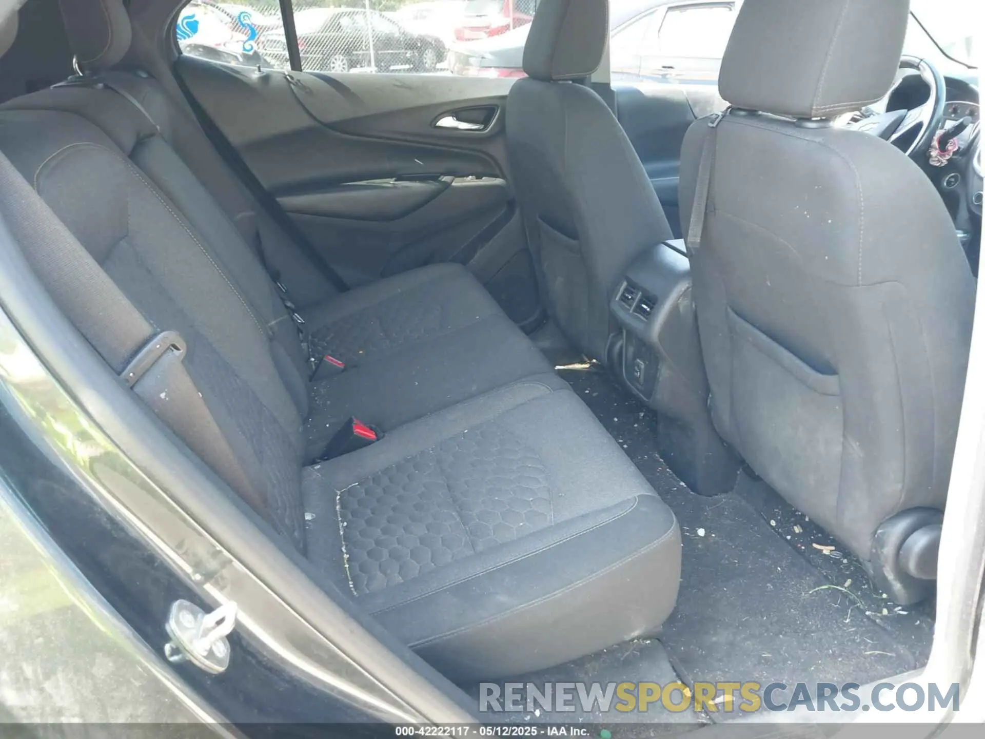 8 fotografías del automóvil dañado 3GNAXUEV6LS633814 CHEVROLET EQUINOX 2020