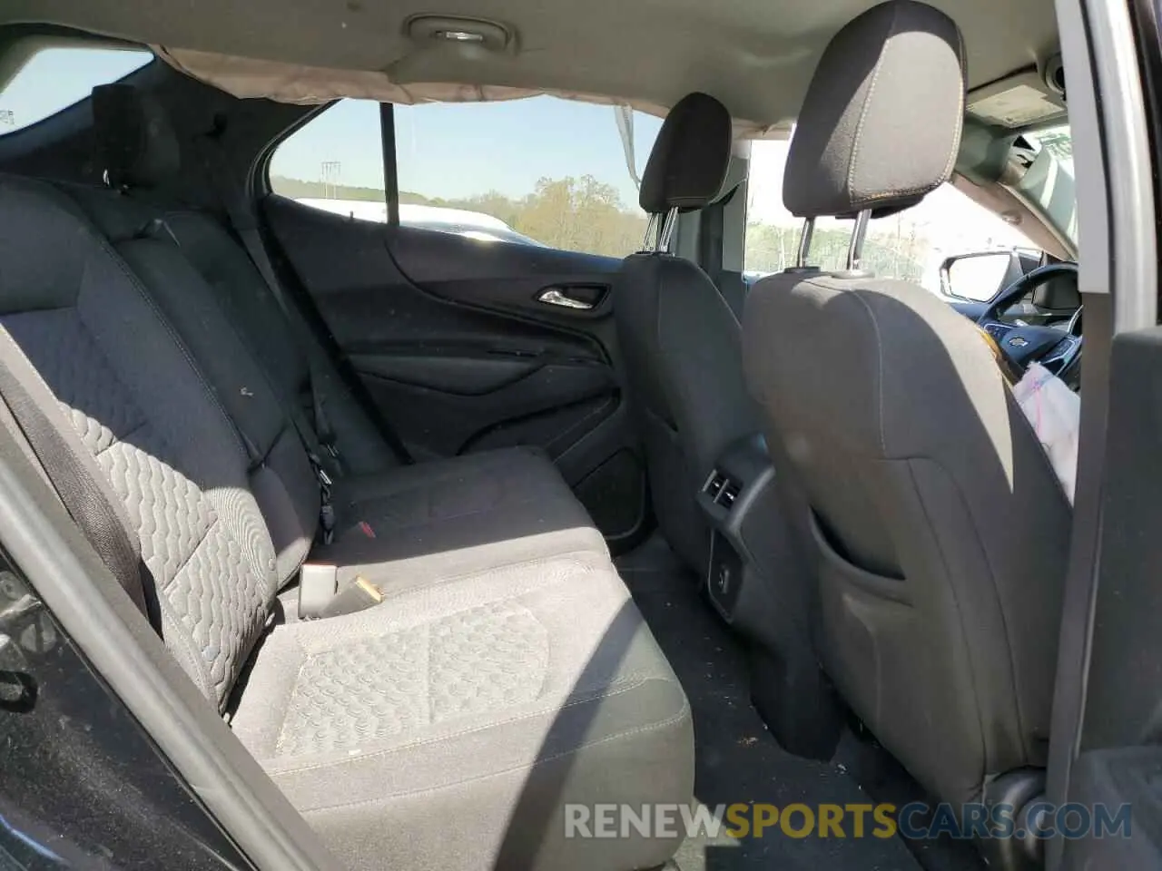 11 fotografías del automóvil dañado 3GNAXUEV9LL285355 CHEVROLET EQUINOX 2020