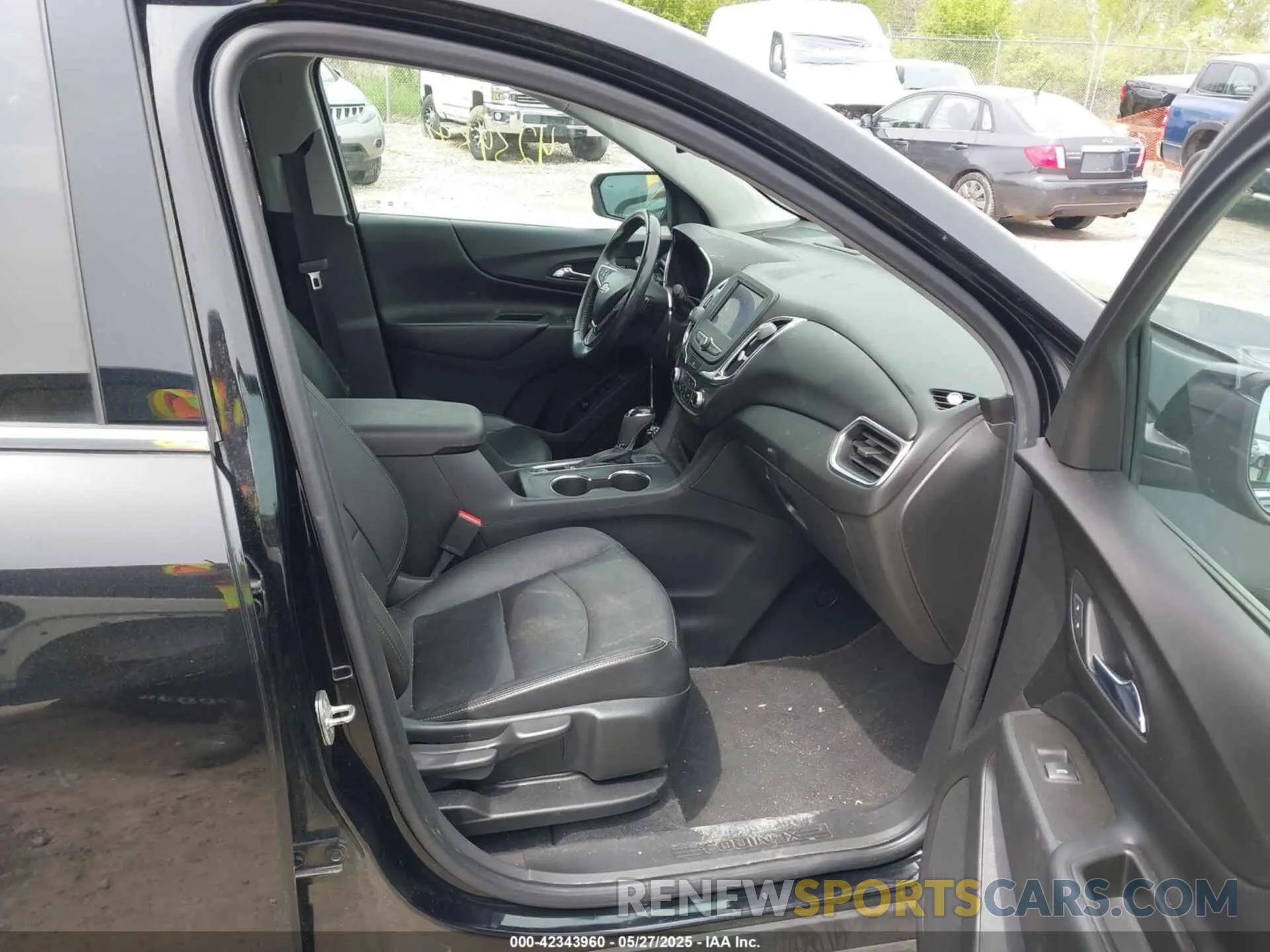 5 fotografías del automóvil dañado 3GNAXUEV9LL317351 CHEVROLET EQUINOX 2020