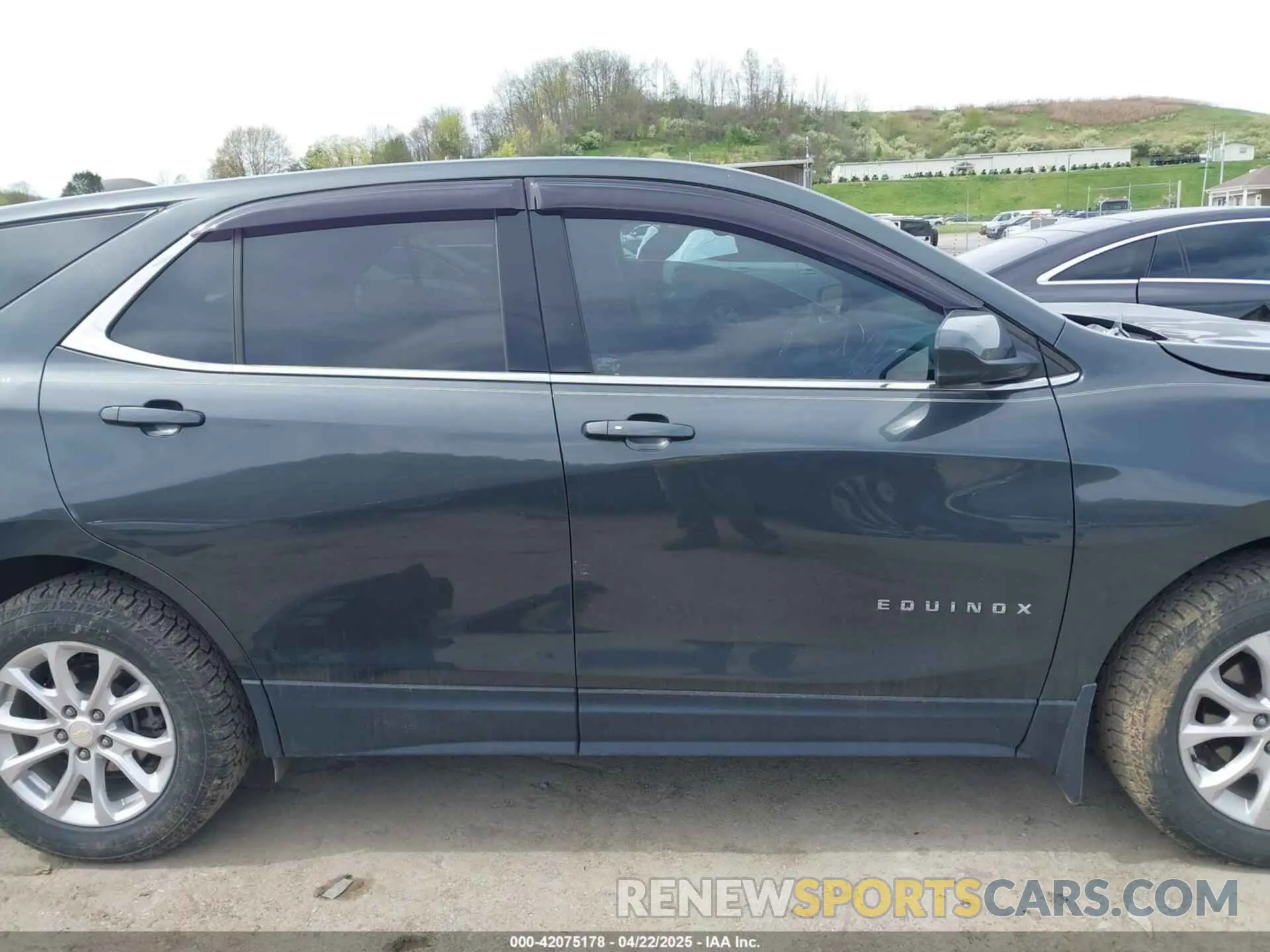 14 fotografías del automóvil dañado 3GNAXUEV9LS509603 CHEVROLET EQUINOX 2020