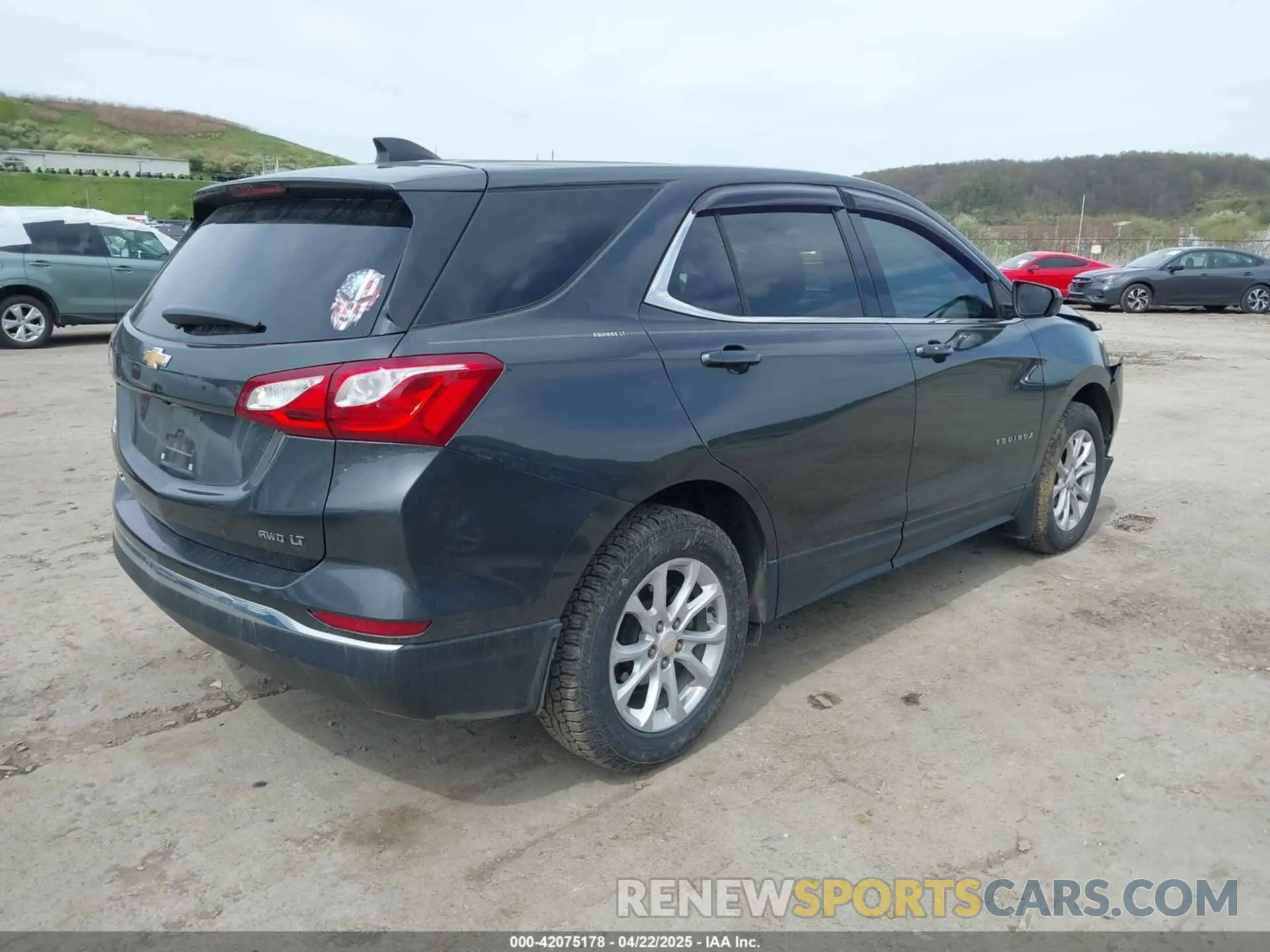4 fotografías del automóvil dañado 3GNAXUEV9LS509603 CHEVROLET EQUINOX 2020