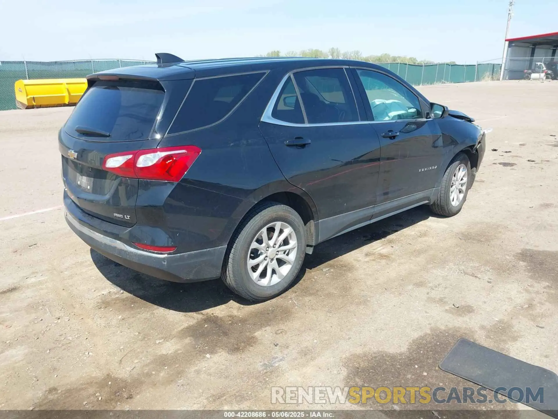 4 fotografías del automóvil dañado 3GNAXUEVXLL267186 CHEVROLET EQUINOX 2020