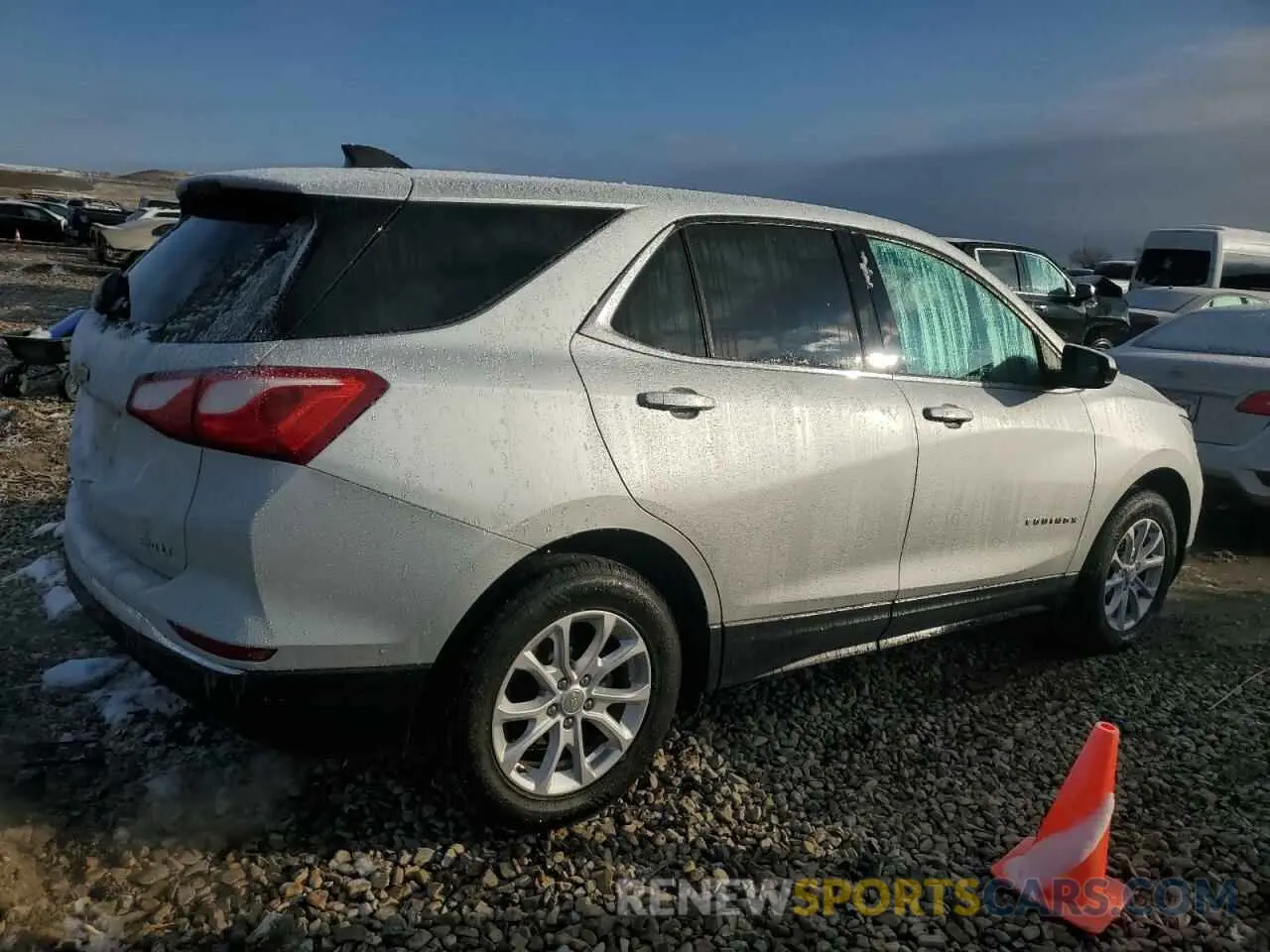 3 fotografías del automóvil dañado 3GNAXUEVXLS638093 CHEVROLET EQUINOX 2020