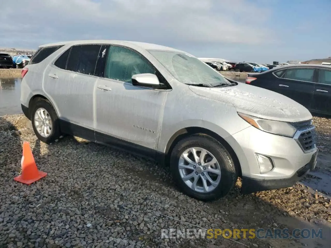 4 fotografías del automóvil dañado 3GNAXUEVXLS638093 CHEVROLET EQUINOX 2020