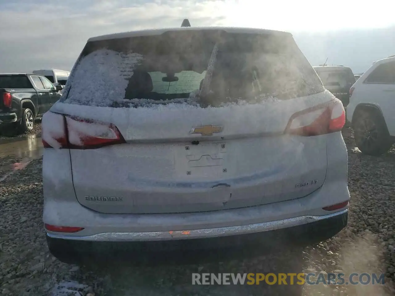 6 fotografías del automóvil dañado 3GNAXUEVXLS638093 CHEVROLET EQUINOX 2020