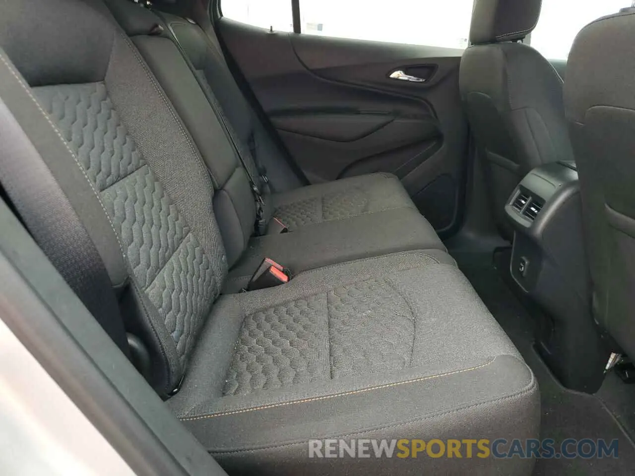 11 fotografías del automóvil dañado 3GNAXVEX5LL211650 CHEVROLET EQUINOX 2020