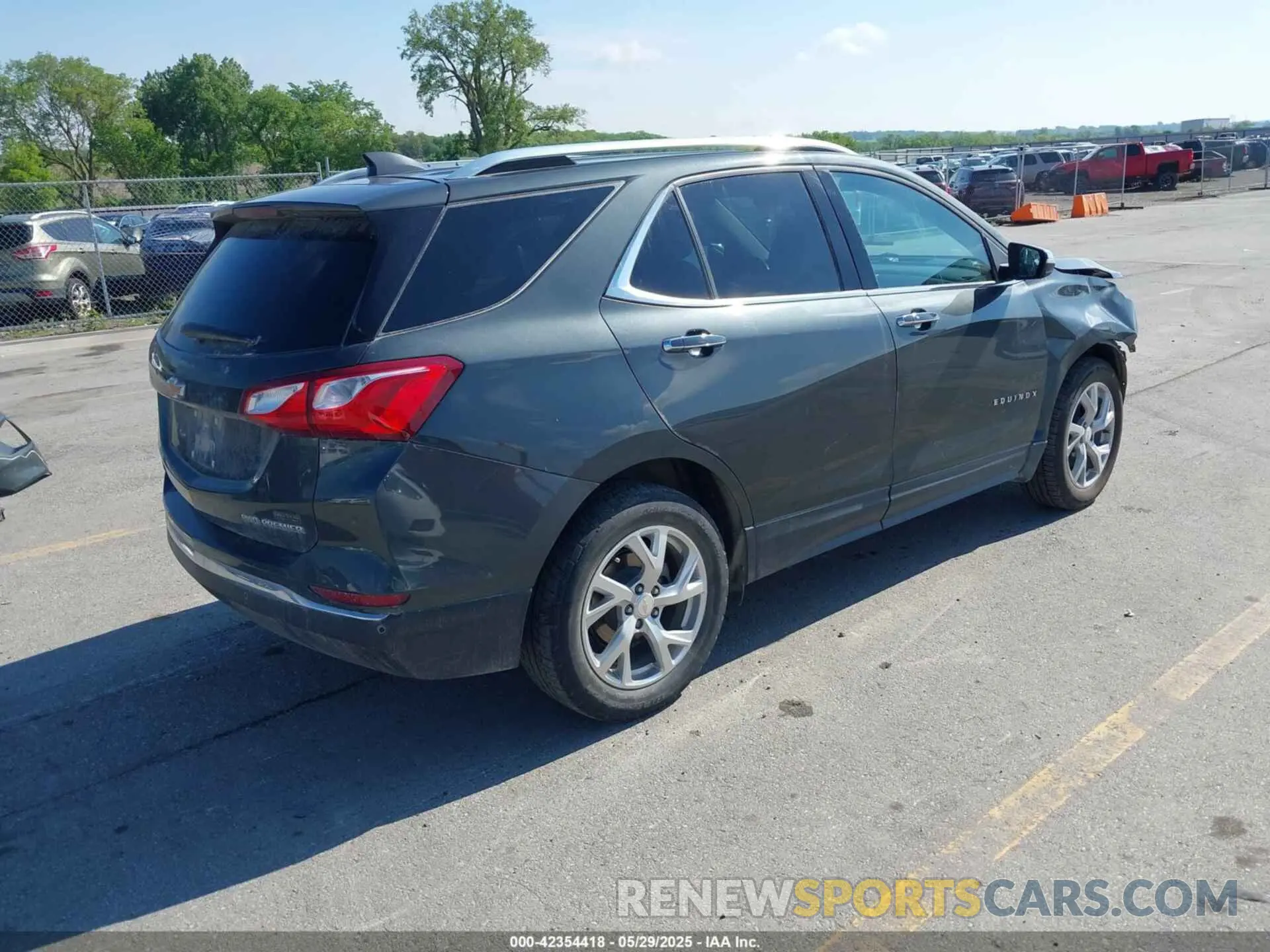 4 fotografías del automóvil dañado 3GNAXXEV4LS554546 CHEVROLET EQUINOX 2020