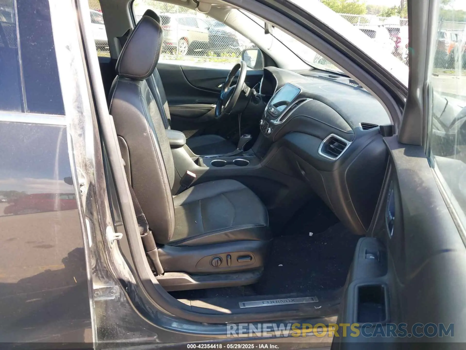 5 fotografías del automóvil dañado 3GNAXXEV4LS554546 CHEVROLET EQUINOX 2020
