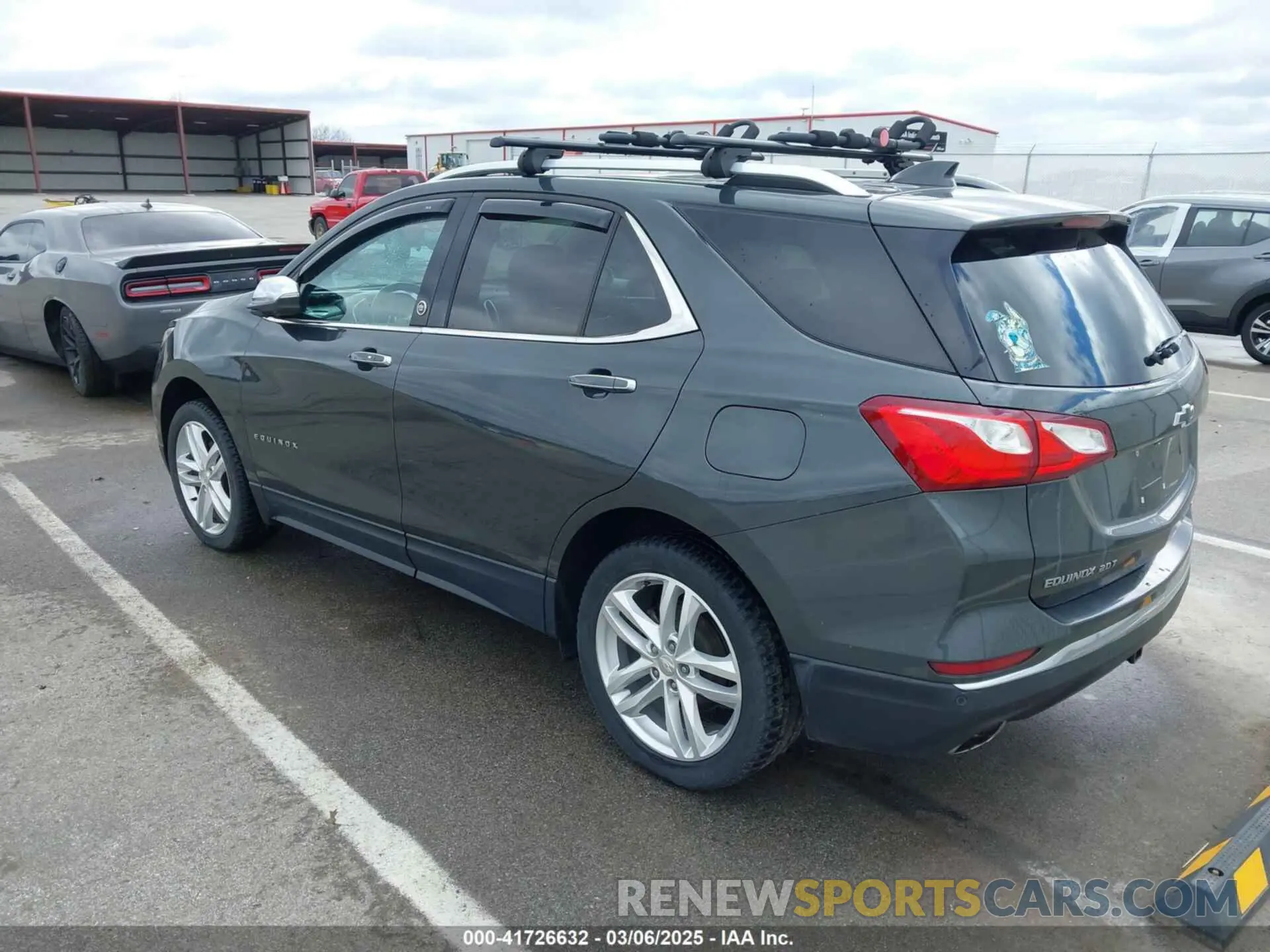 3 fotografías del automóvil dañado 3GNAXYEXXLS631489 CHEVROLET EQUINOX 2020