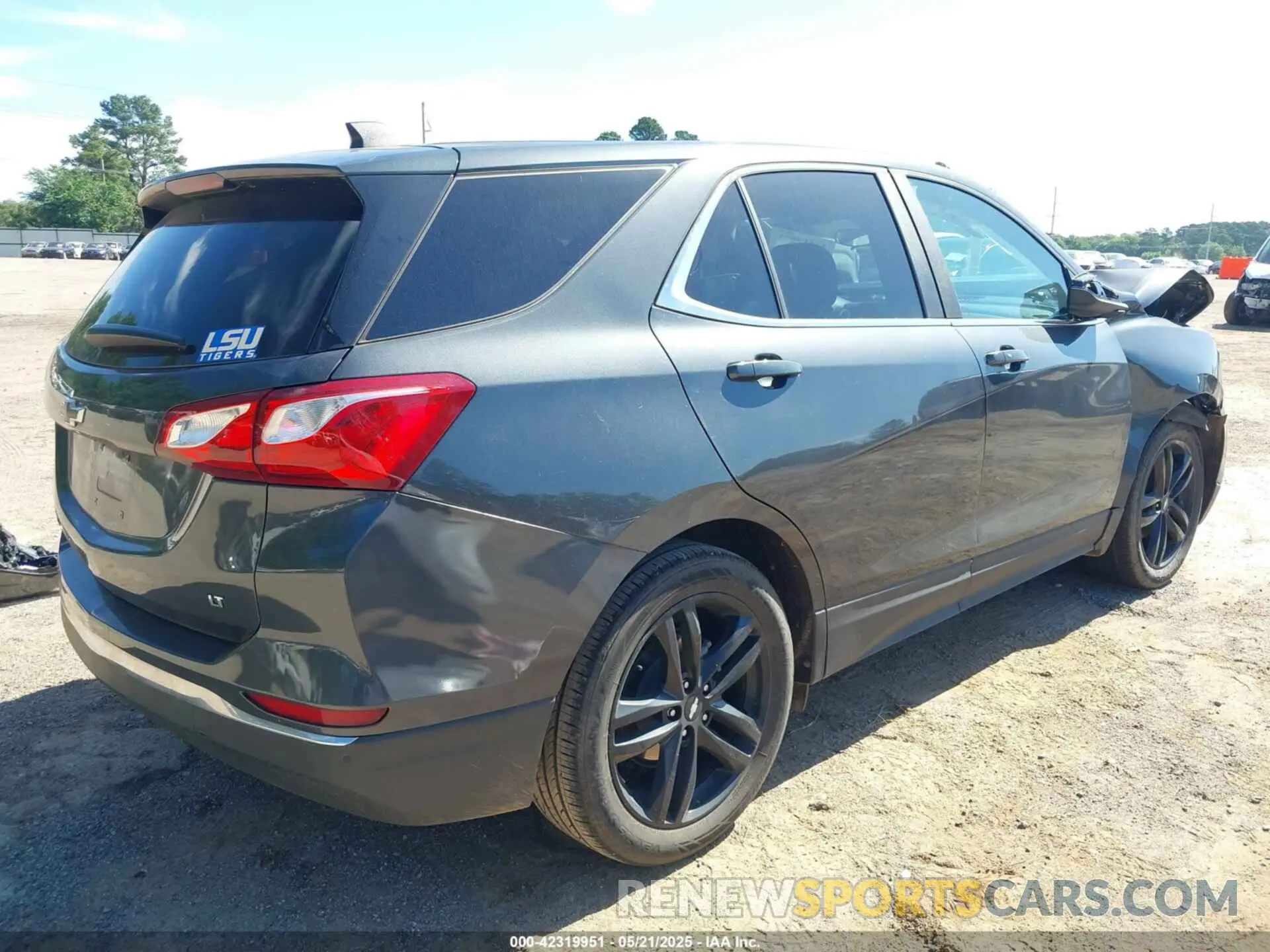 4 fotografías del automóvil dañado 02GNAXKEV3M612957 CHEVROLET EQUINOX 2021