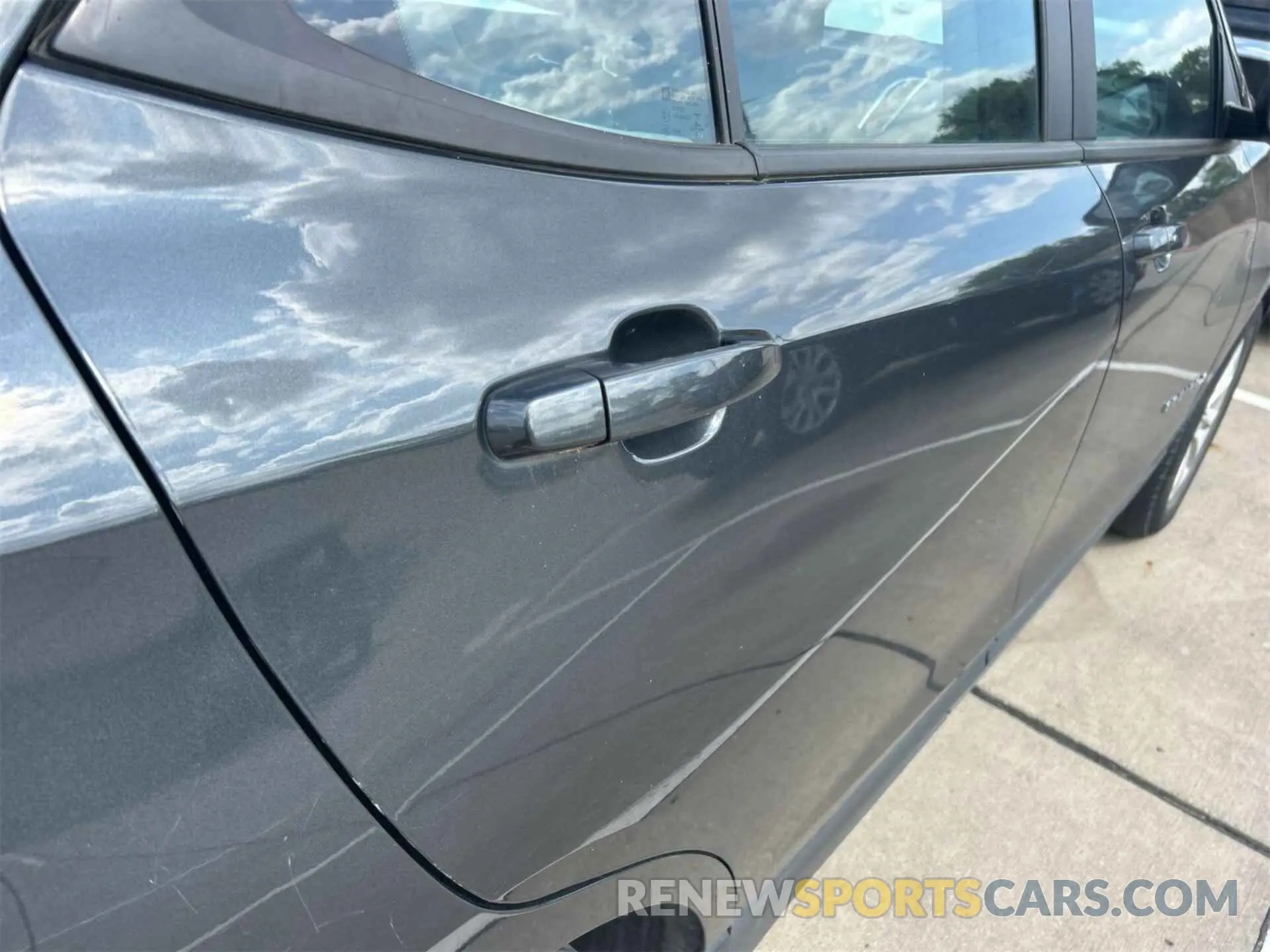 25 fotografías del automóvil dañado 2GNAXFEV8M6145413 CHEVROLET EQUINOX 2021