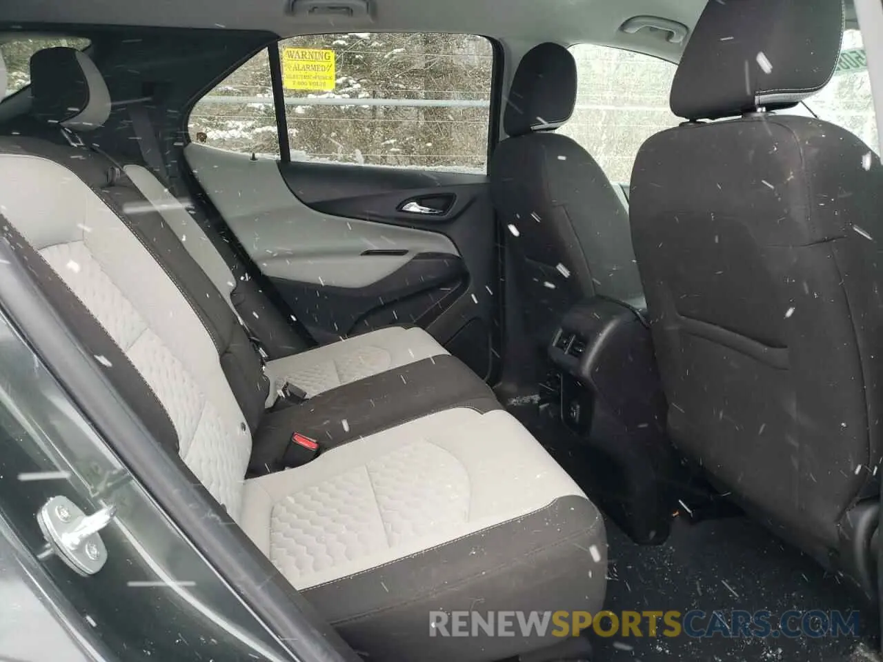 11 fotografías del automóvil dañado 2GNAXHEV0M6144705 CHEVROLET EQUINOX 2021
