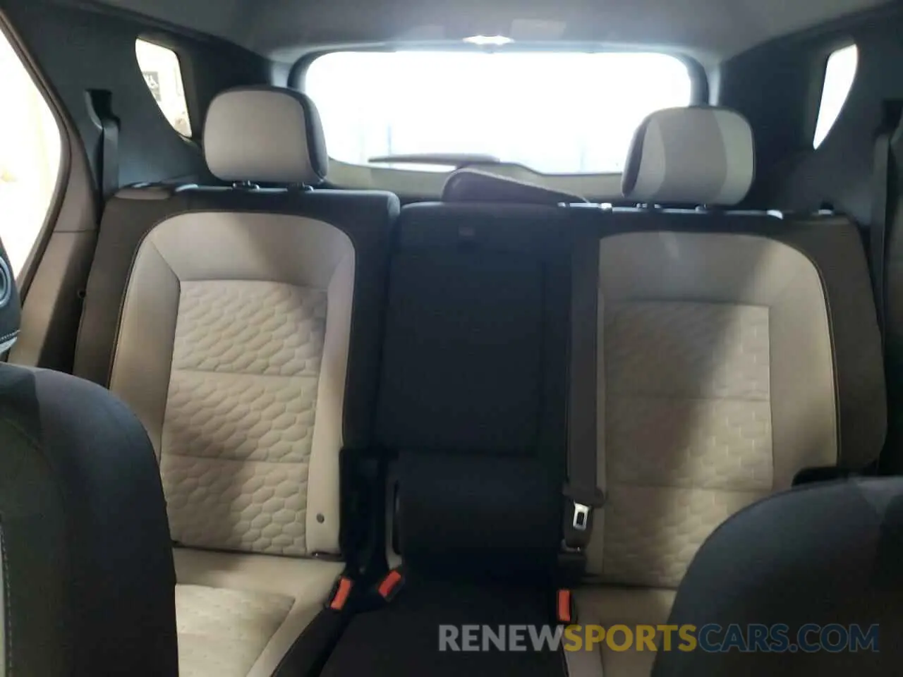 10 fotografías del automóvil dañado 2GNAXHEV0M6156241 CHEVROLET EQUINOX 2021