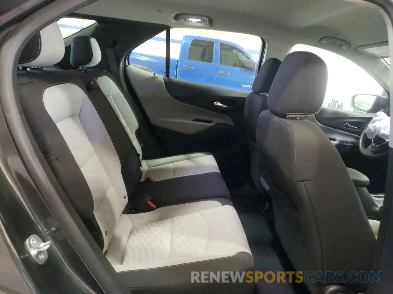 11 fotografías del automóvil dañado 2GNAXHEV0M6156241 CHEVROLET EQUINOX 2021